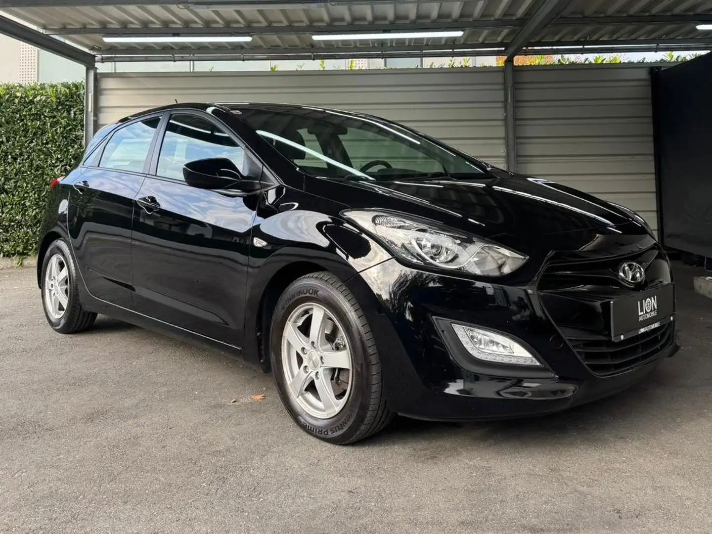 Hyundai i30 i30 1,4 CRDi Europe Plus Europe Plus Schwarz - 2