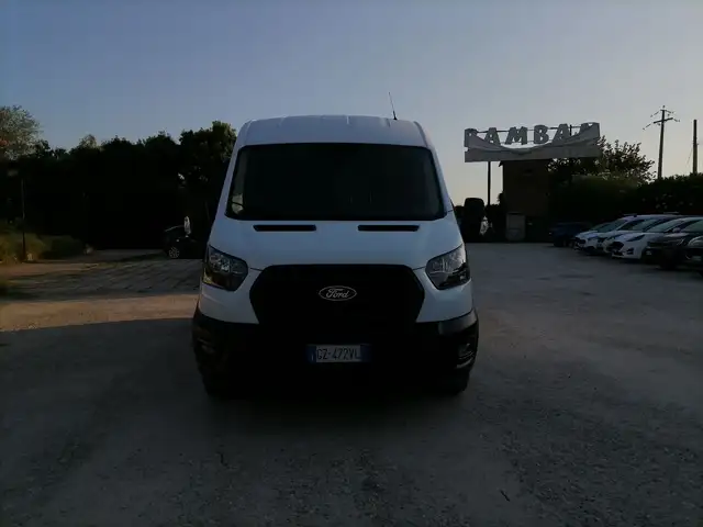Ford Transit view 5