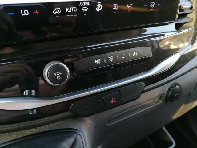 Ford Transit view 13