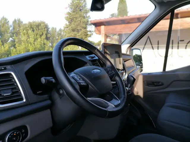 Ford Transit view 10