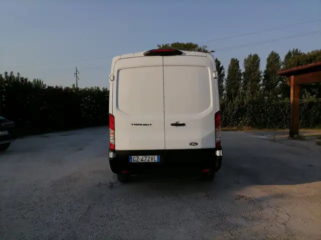 Ford Transit view 4