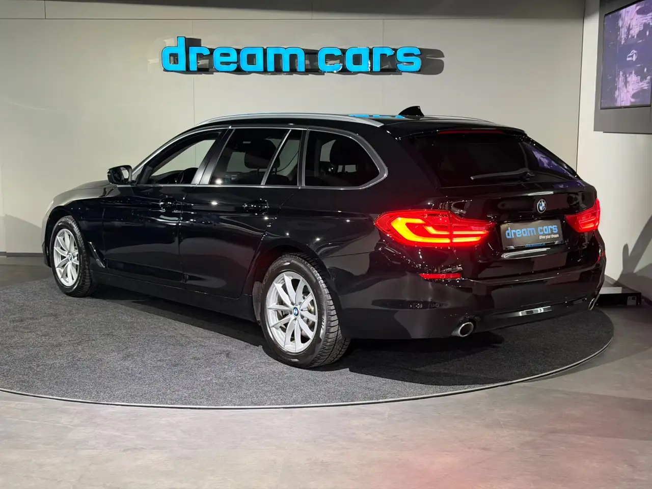 BMW 520 d xDrive / Navi Professional / Sitzheizung/ LED Bild 11
