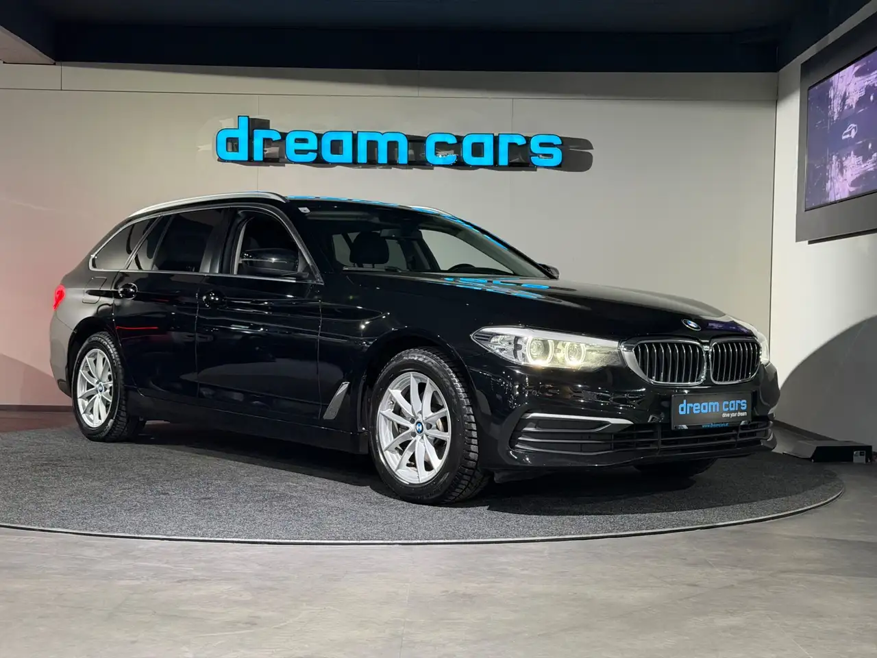 BMW 520 d xDrive / Navi Professional / Sitzheizung/ LED Bild 8
