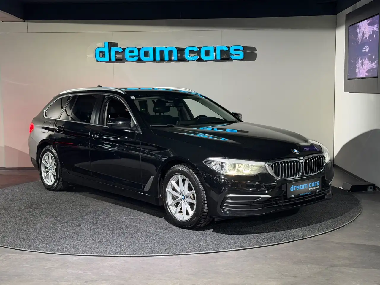 BMW 520 d xDrive / Navi Professional / Sitzheizung/ LED Bild 4