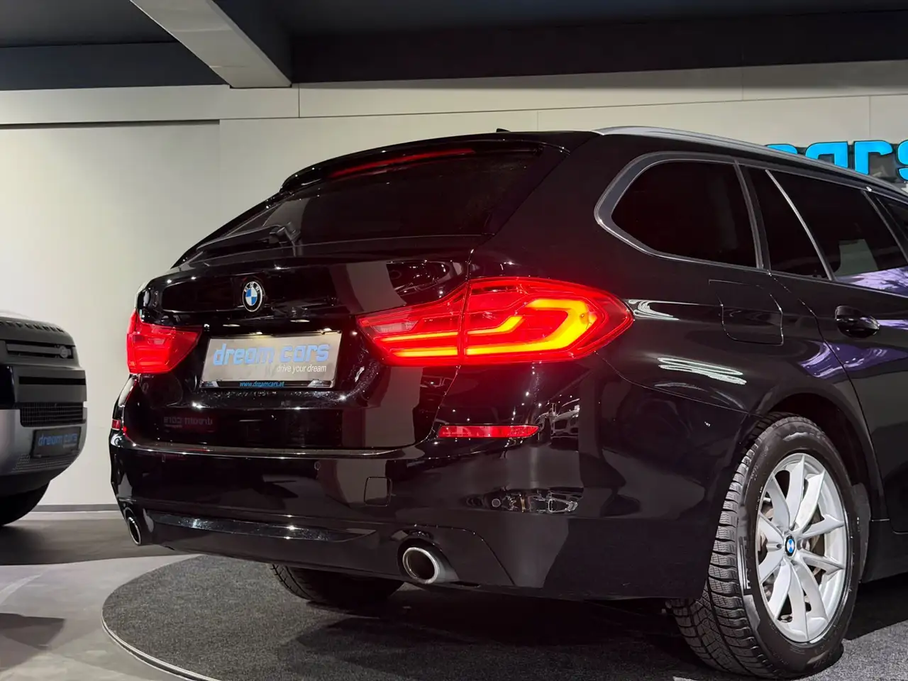 BMW 520 d xDrive / Navi Professional / Sitzheizung/ LED Bild 6