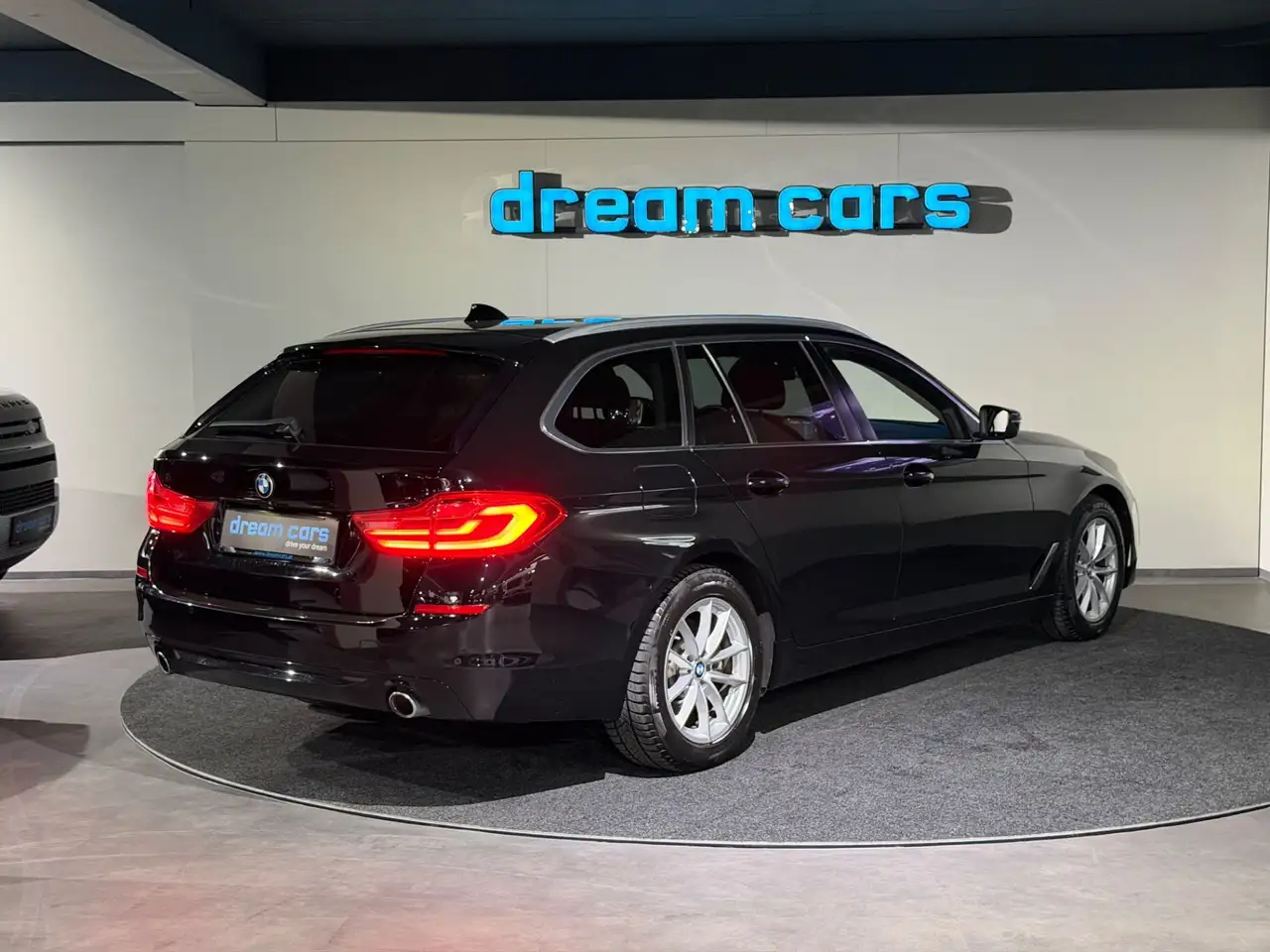BMW 520 d xDrive / Navi Professional / Sitzheizung/ LED Bild 15