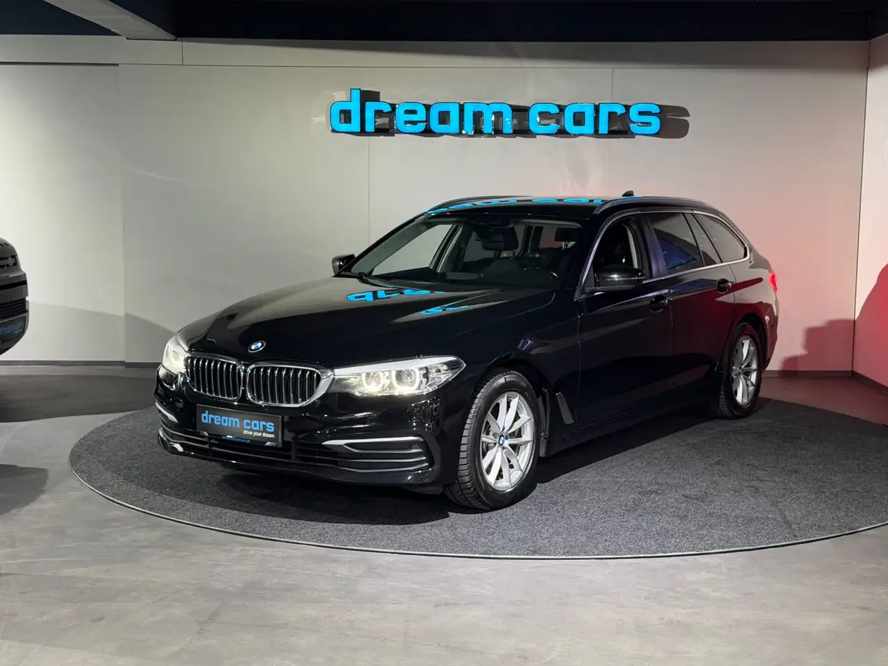 BMW 520 d xDrive / Navi Professional / Sitzheizung/ LED Bild 9