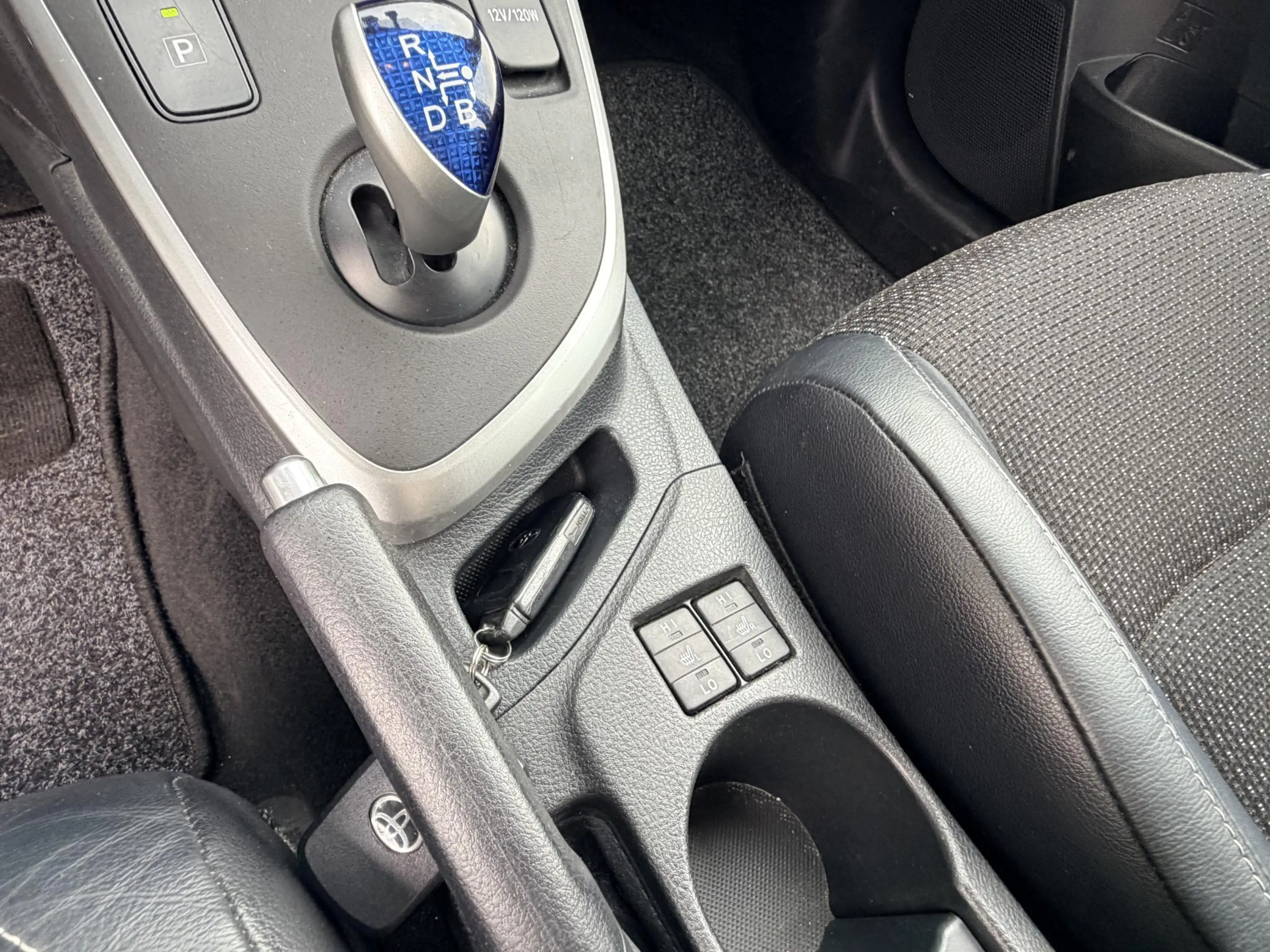 Toyota Auris 1.8 Hybrid Lease Pro•Leder•Navi — photo 17