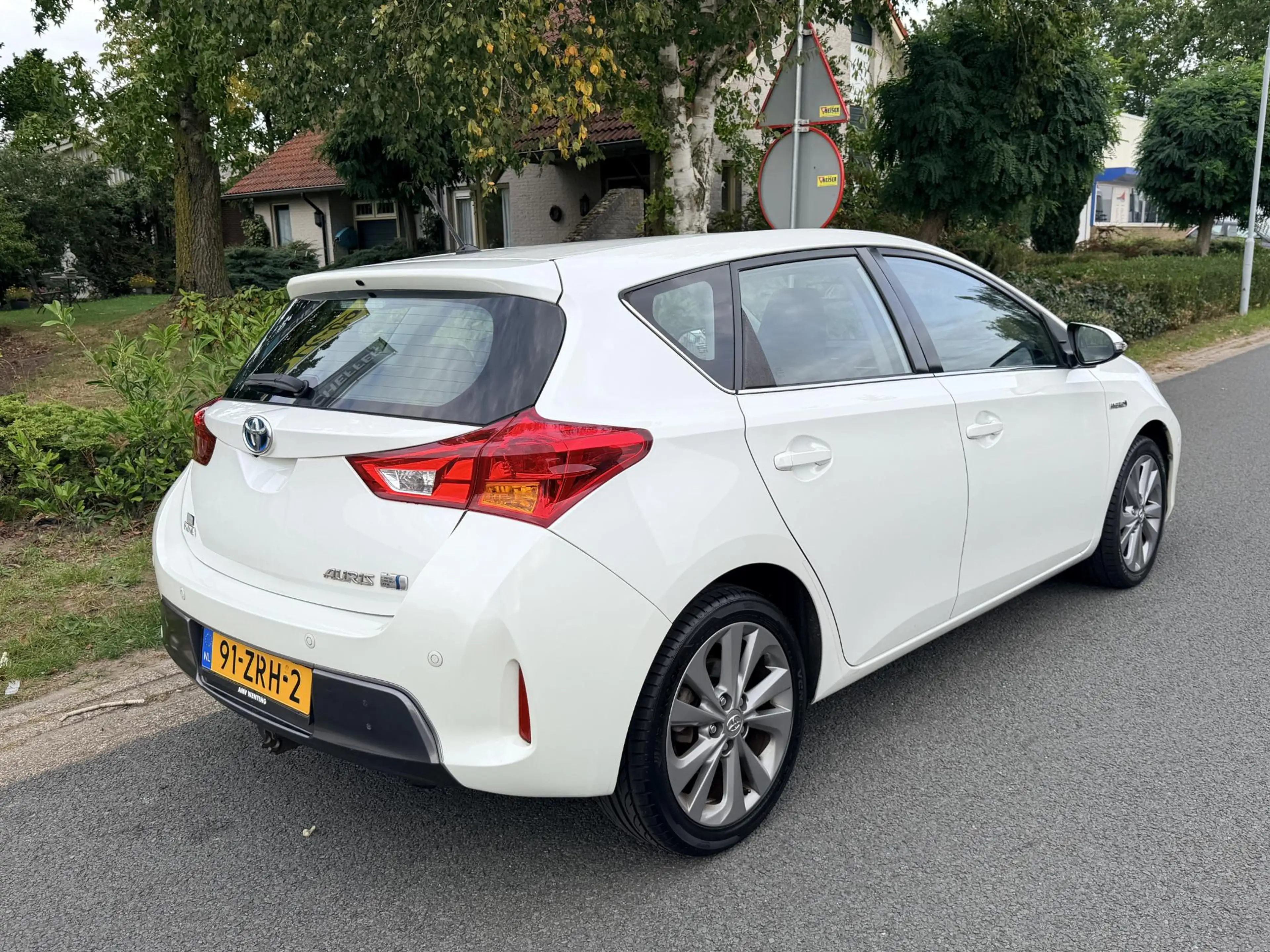 Toyota Auris 1.8 Hybrid Lease Pro•Leder•Navi — photo 9