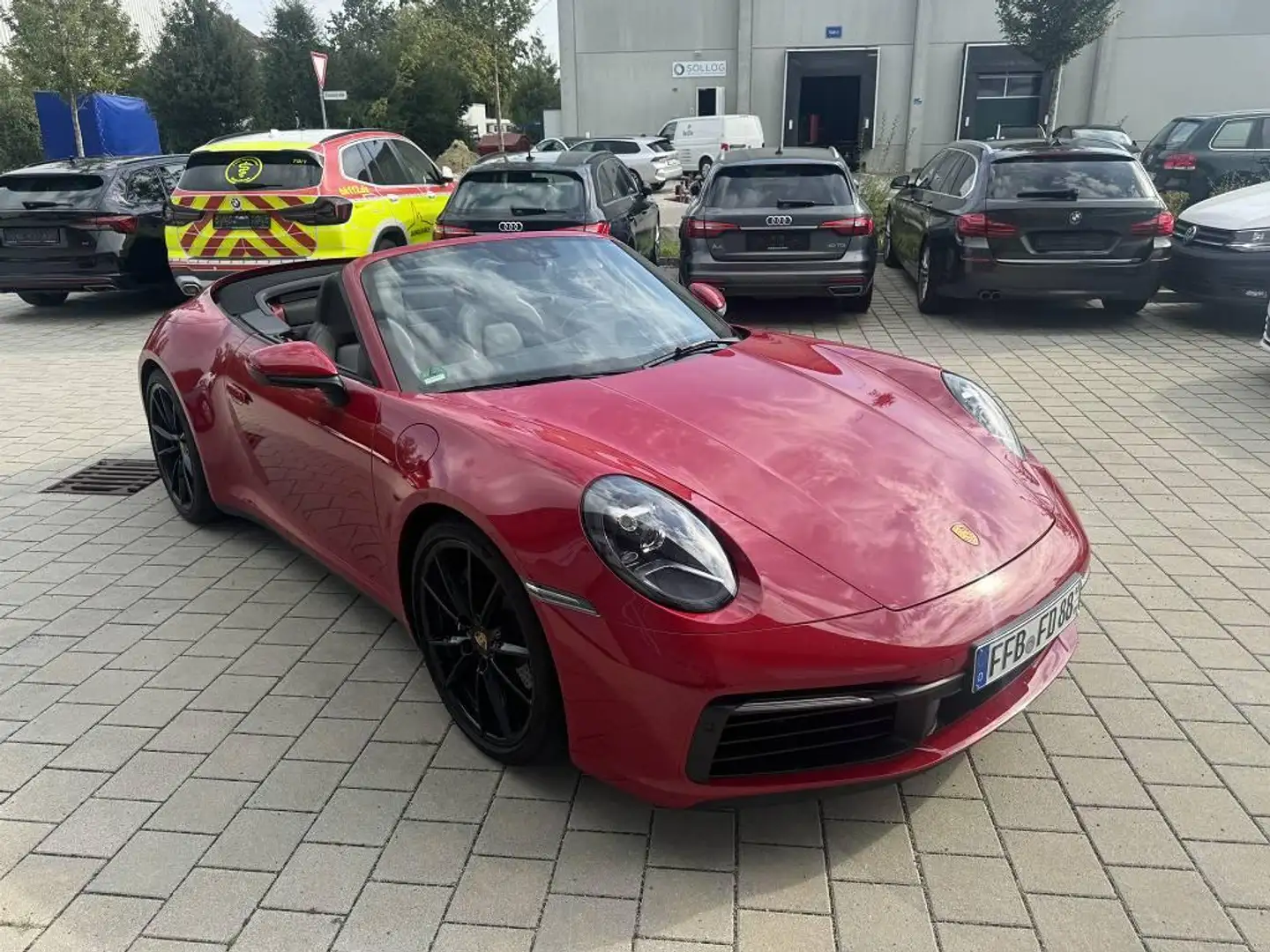 Porsche 992 Cabriolet Carrera *PZ-Scheckheft* APPROVED Rouge - 1