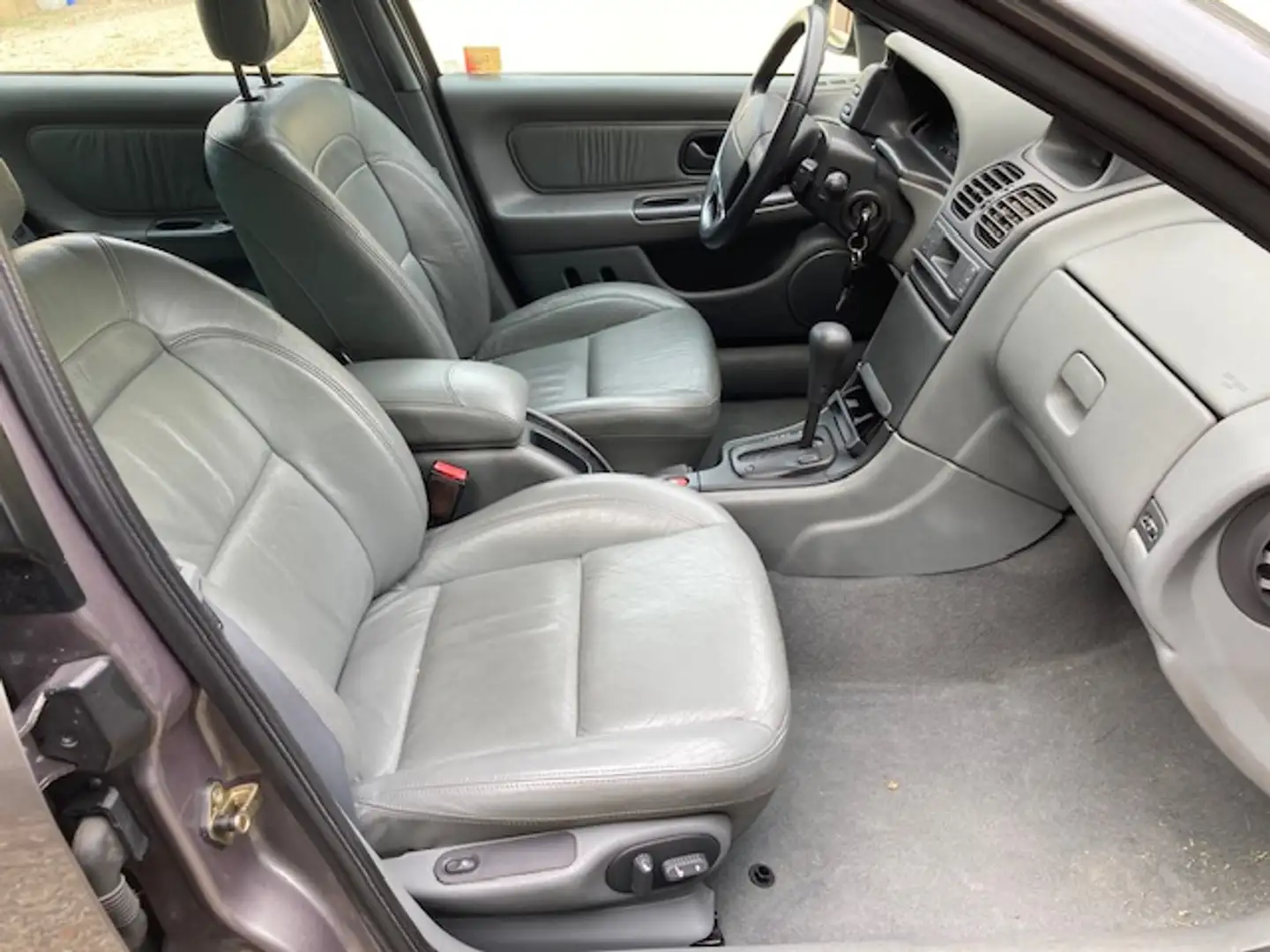 Renault Laguna Laguna V6 24V Initiale A siva - 2