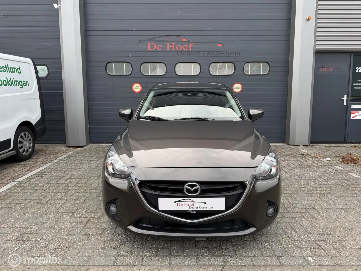 Mazda 2 1.5 Skyactiv-G TS+✓Airco ✓CarPlay ✓PDC ✓Nw APK Grijs - 2