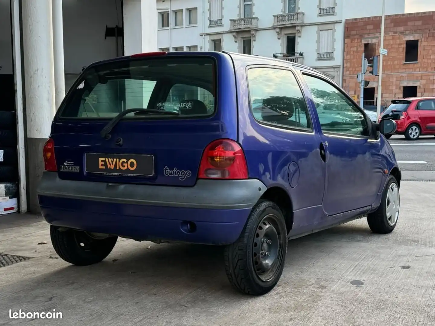 Renault Twingo 1.2 60 AUTHENTIQUE - 2