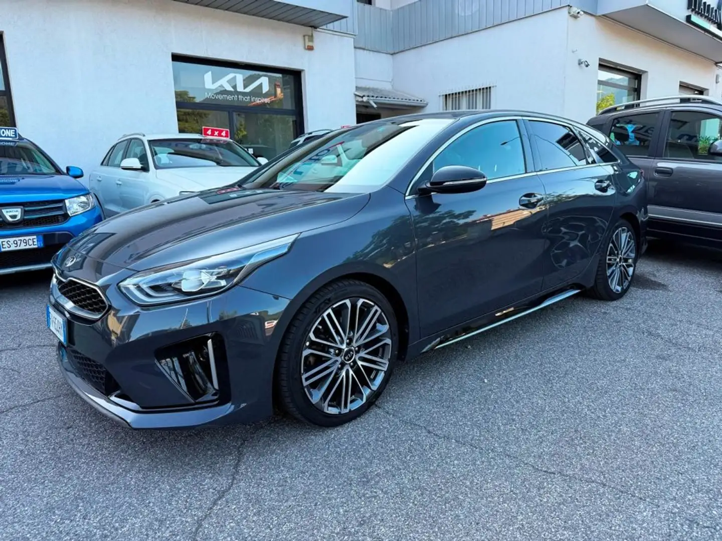 Kia ProCeed / pro_cee'd 1.4 T-GDI DCT GT Line Gris - 1