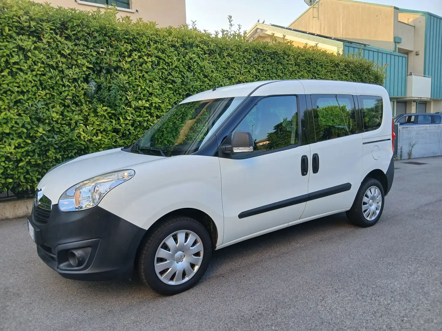 Opel Combo 1.4N1 5 posti autocarro GPL tua a 164 Bianco - 2