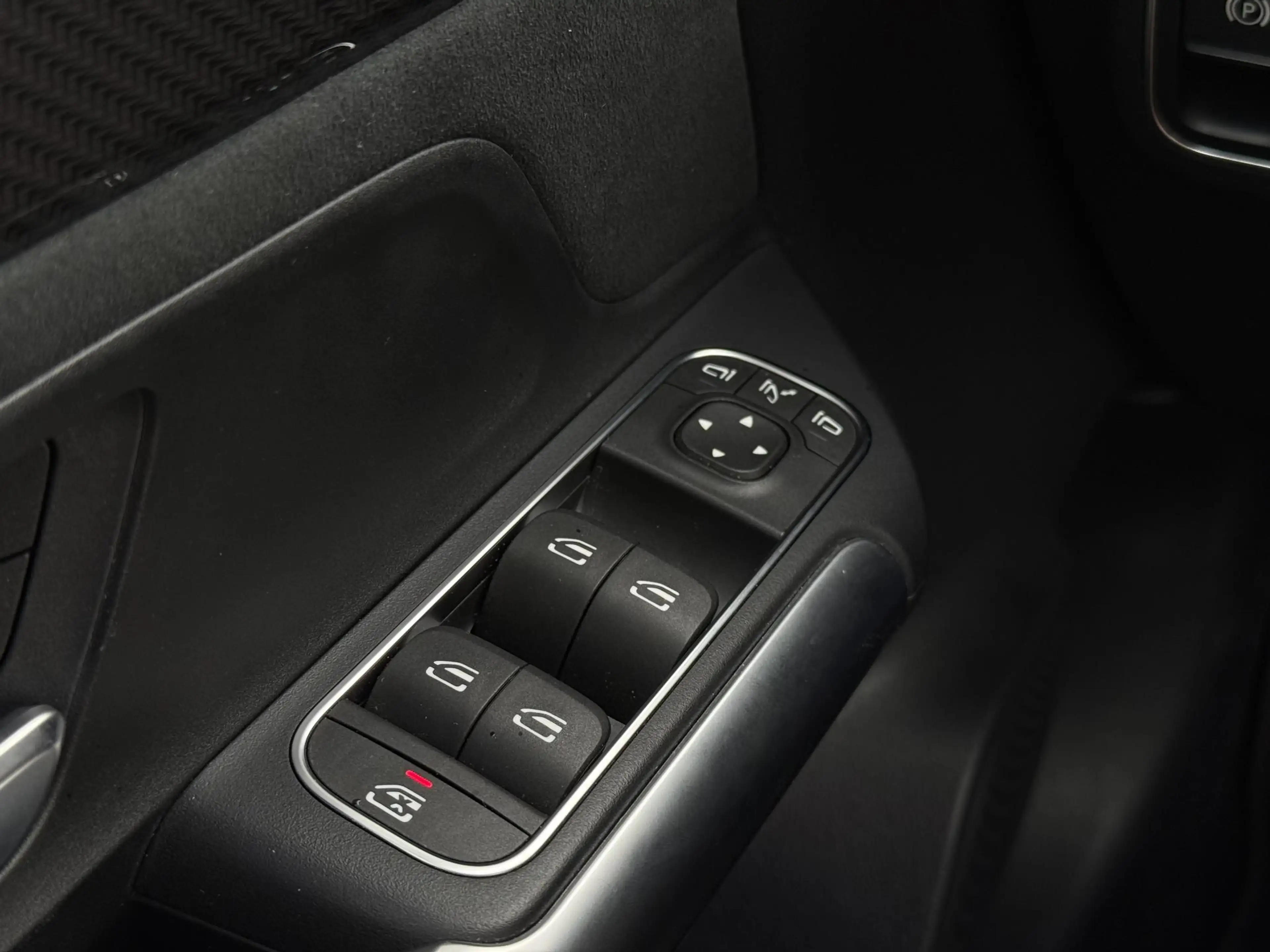 Mercedes-Benz B 250 e Business Solution AMG |Pano|ACC|Camera| — photo 26