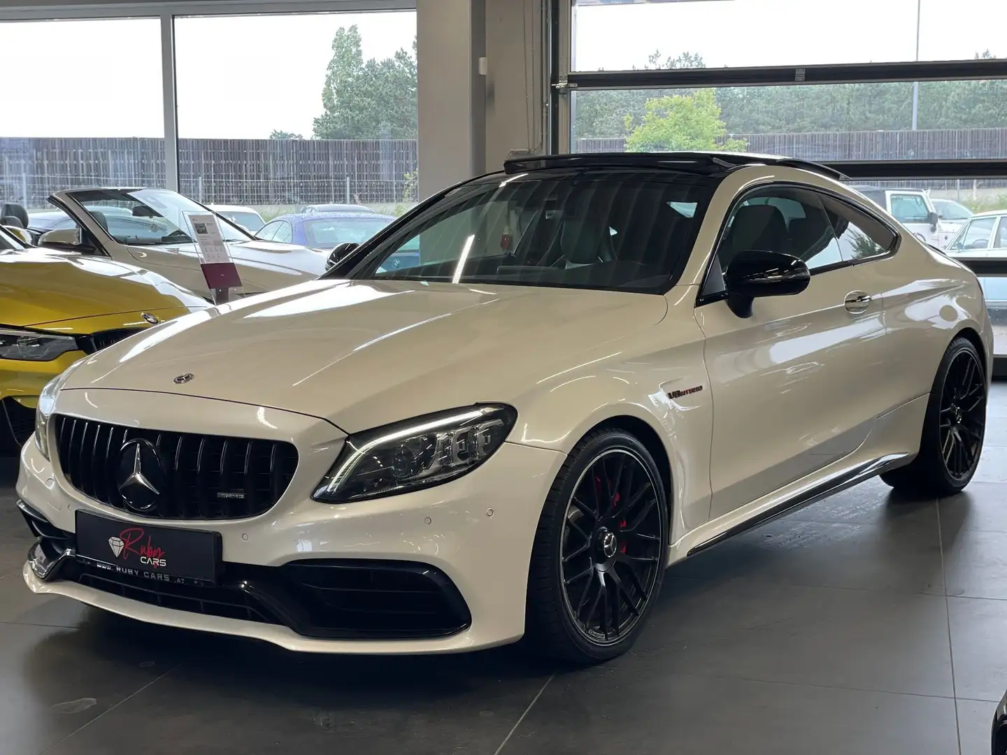 Mercedes-Benz C 63 AMG S Coupe Aut. Weiß - 1