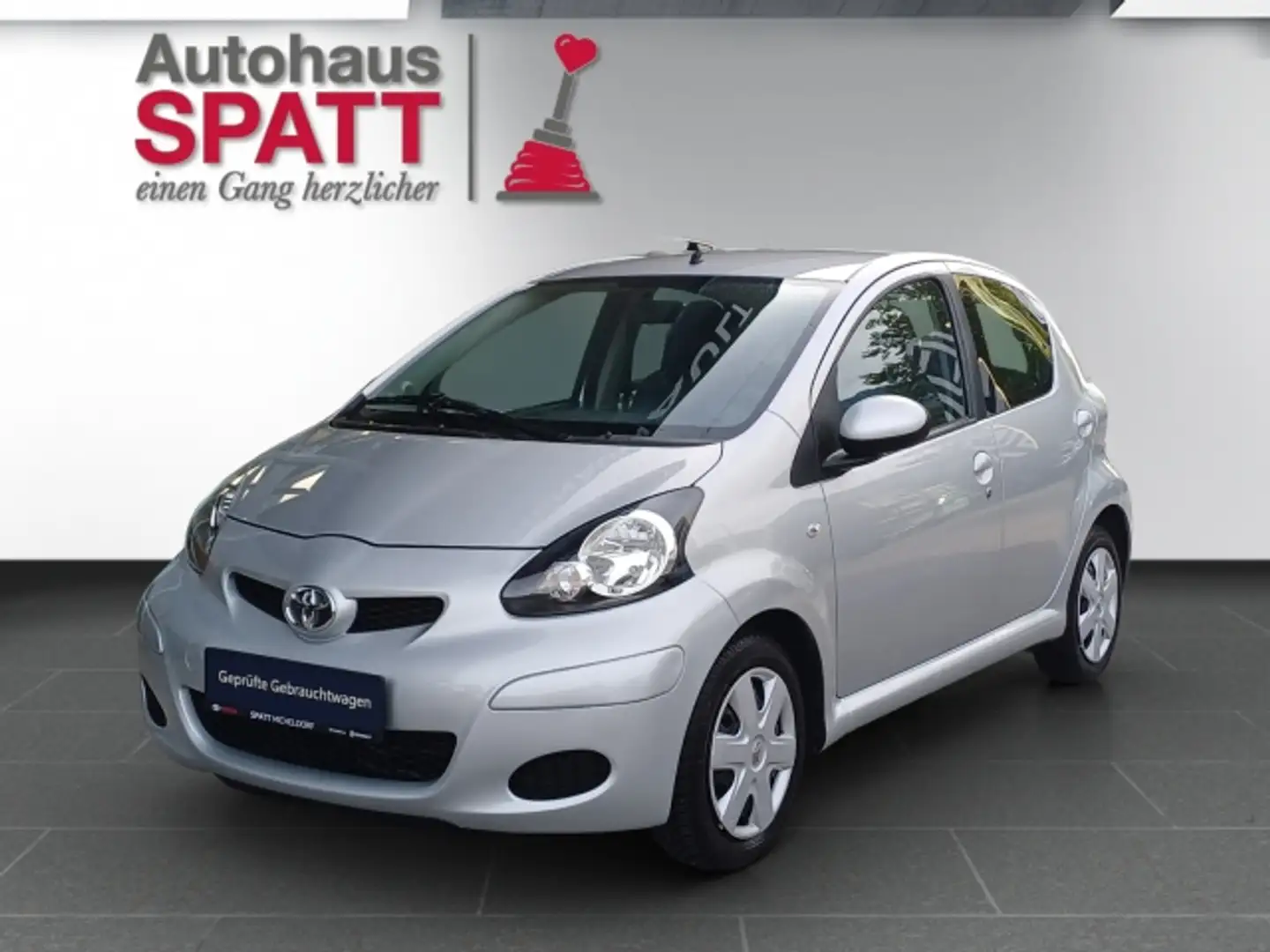 Toyota Aygo 1,0 5-TÜRIG COOL !! Neuzugang !! Silber - 1