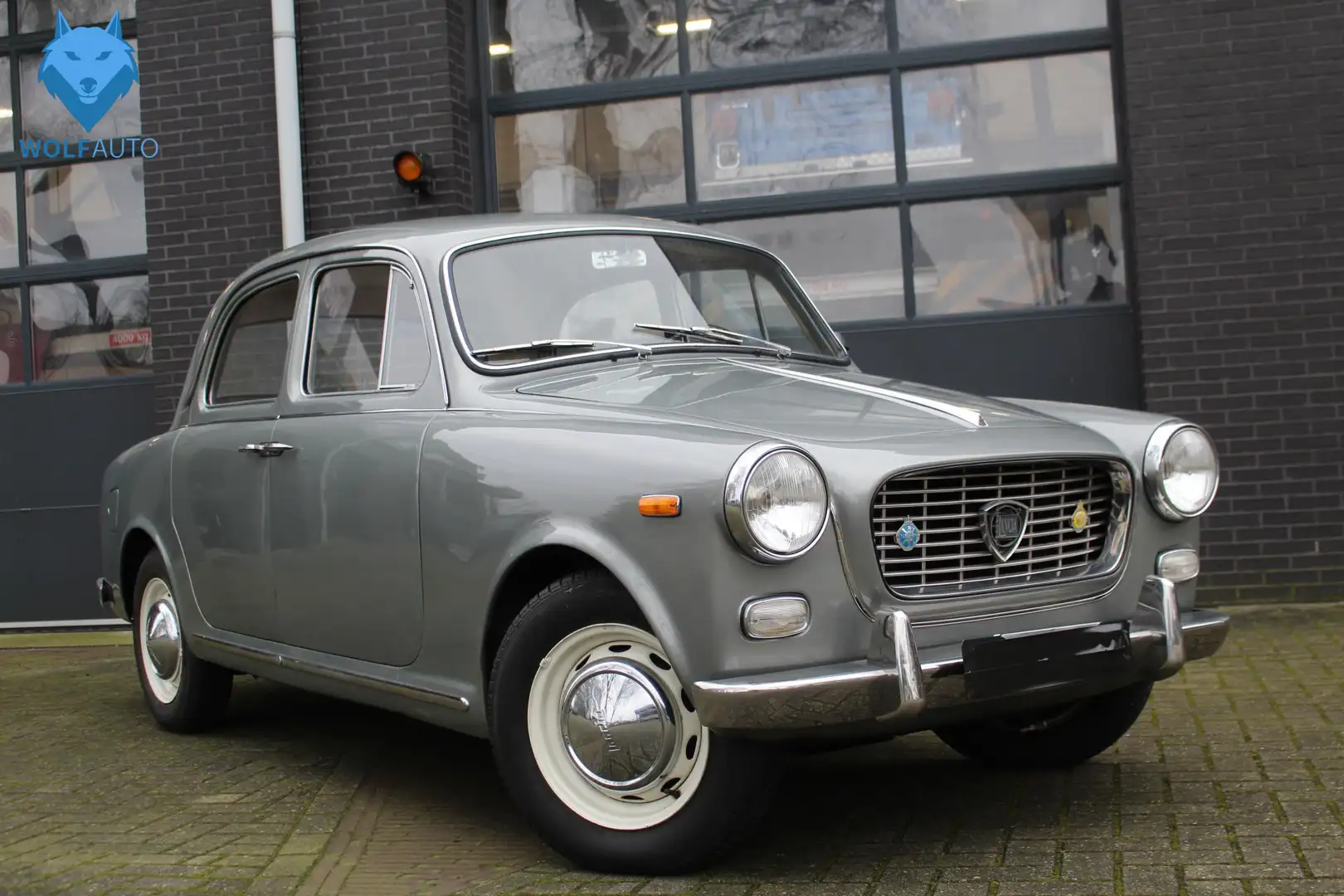 Lancia Appia Series III Berlina V4 NIEUWSTAAT! RESTORED Grau - 1