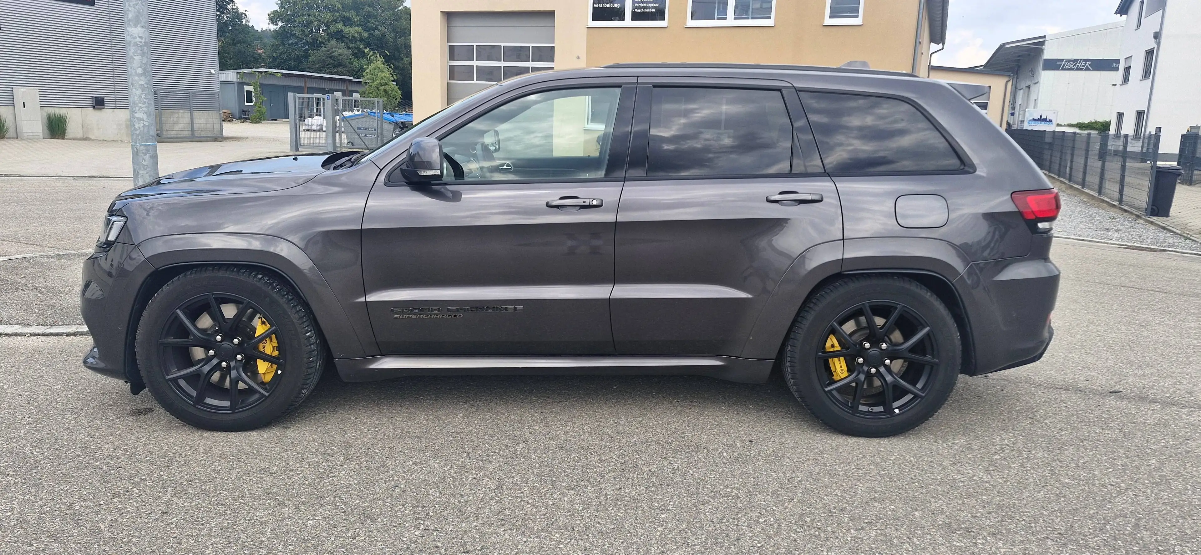 Jeep Grand Cherokee 6.2 V8 Trackhawk — photo 2