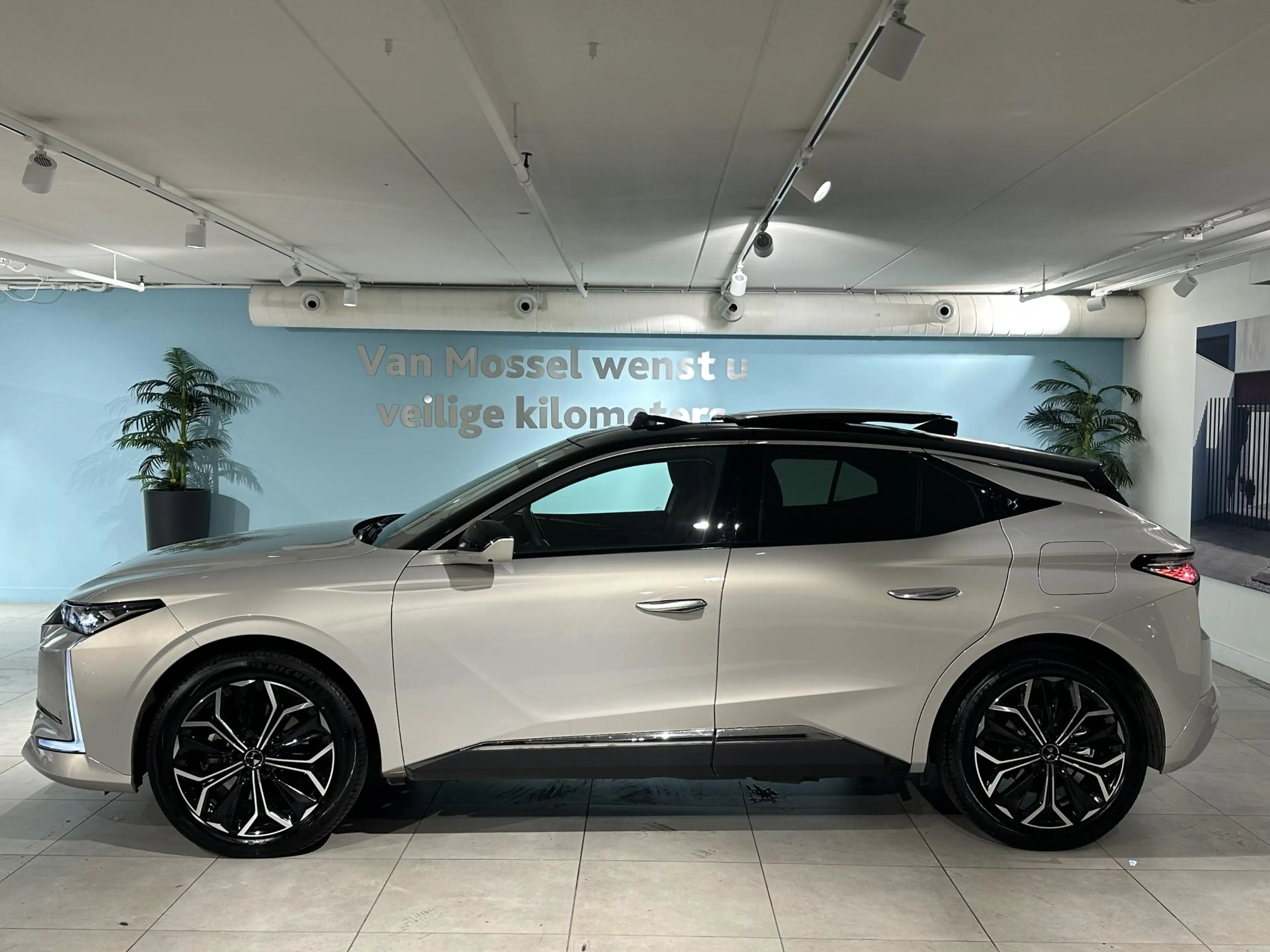 DS Automobiles DS 4 1.6 PHEV 225 Étoile — photo 10