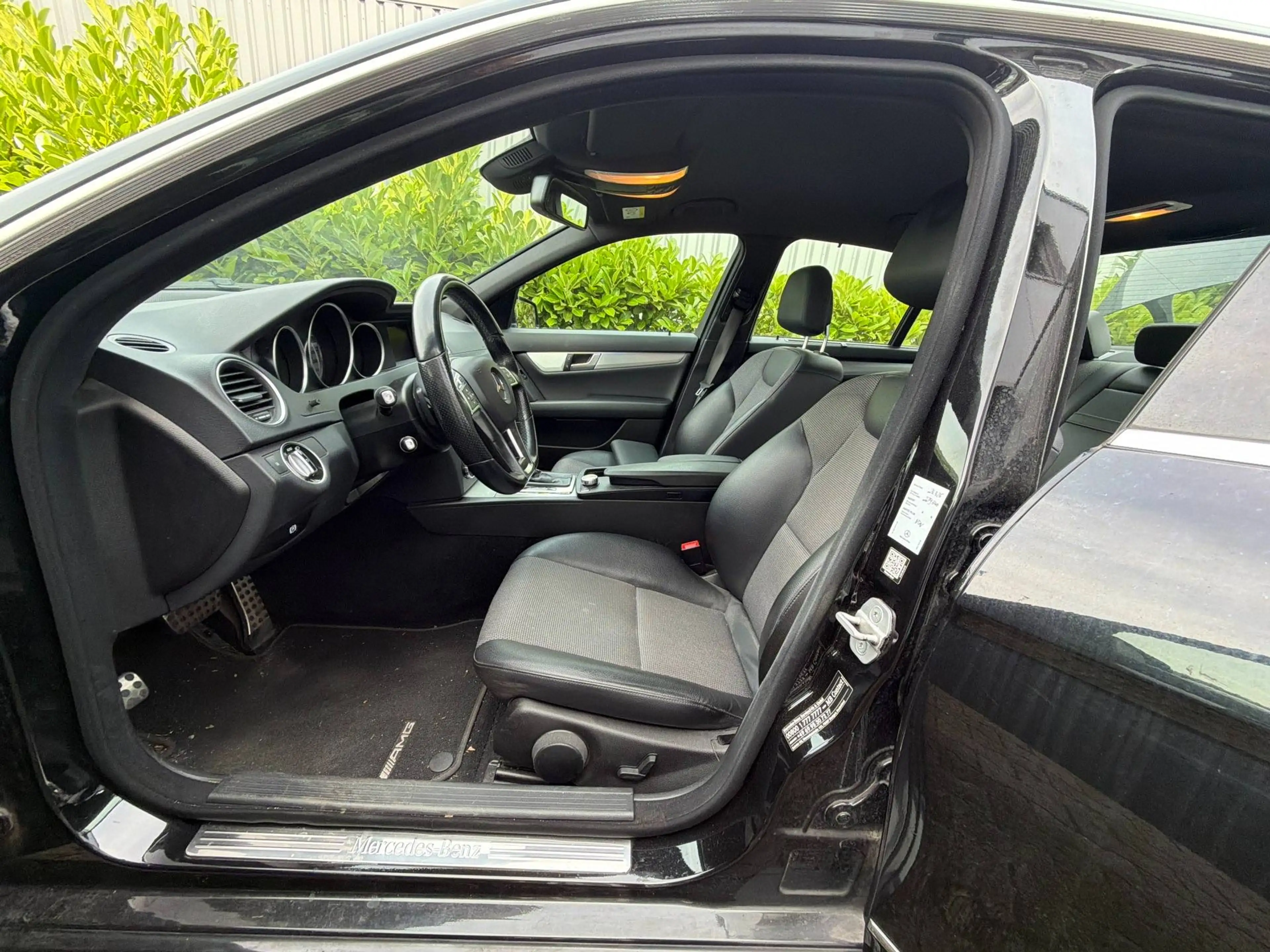 Mercedes-Benz C 250 C 250 CGI BlueEfficiency (204.047) — photo 15
