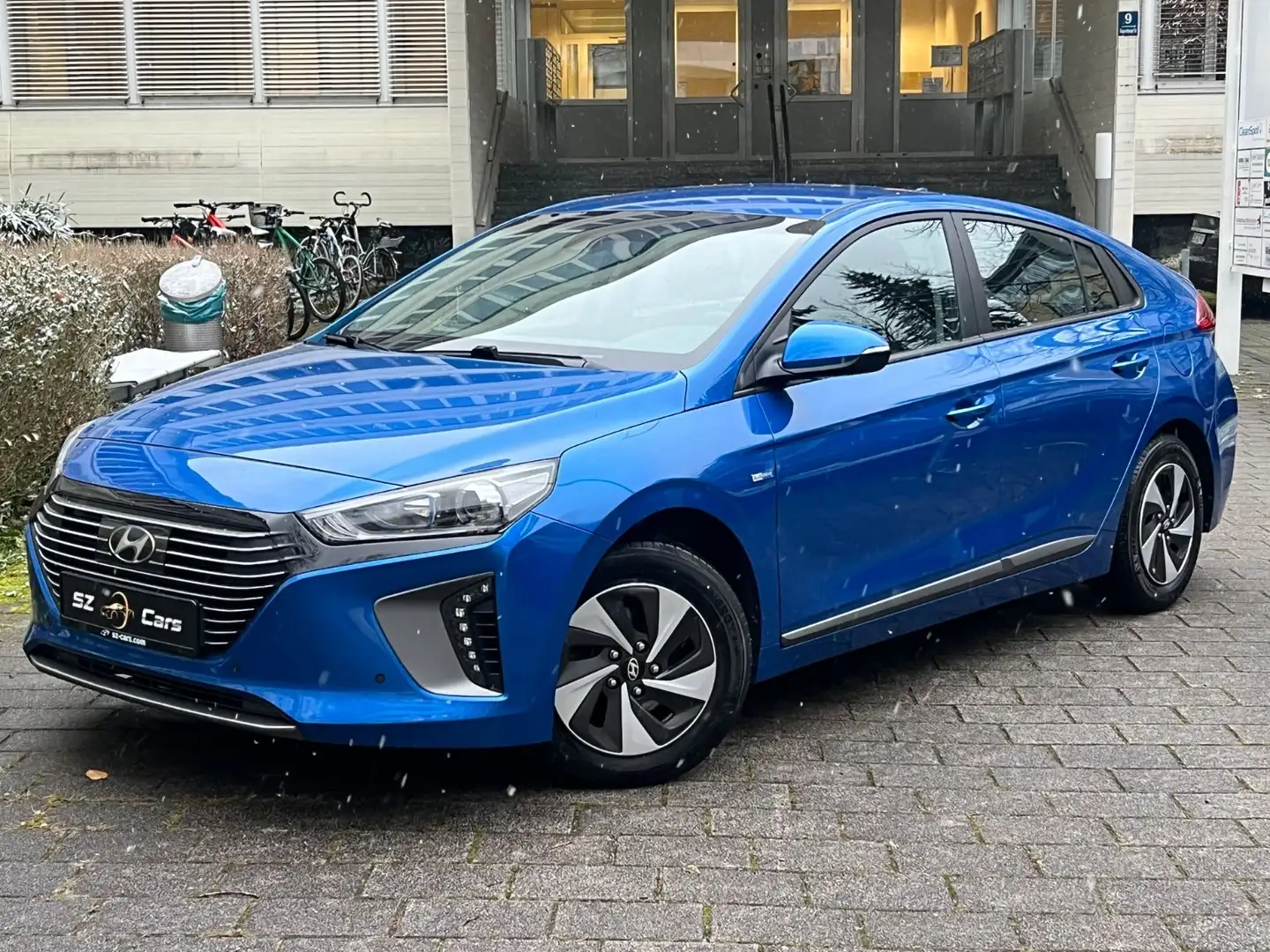 Hyundai IONIQ Ioniq Trend Hybrid*1 Hand* Blau - 1