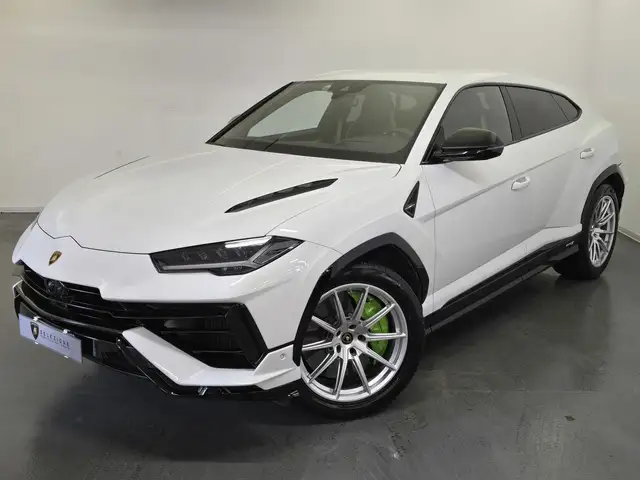 Lamborghini Urus main image