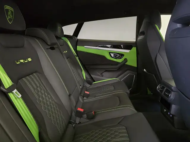 Lamborghini Urus view 9