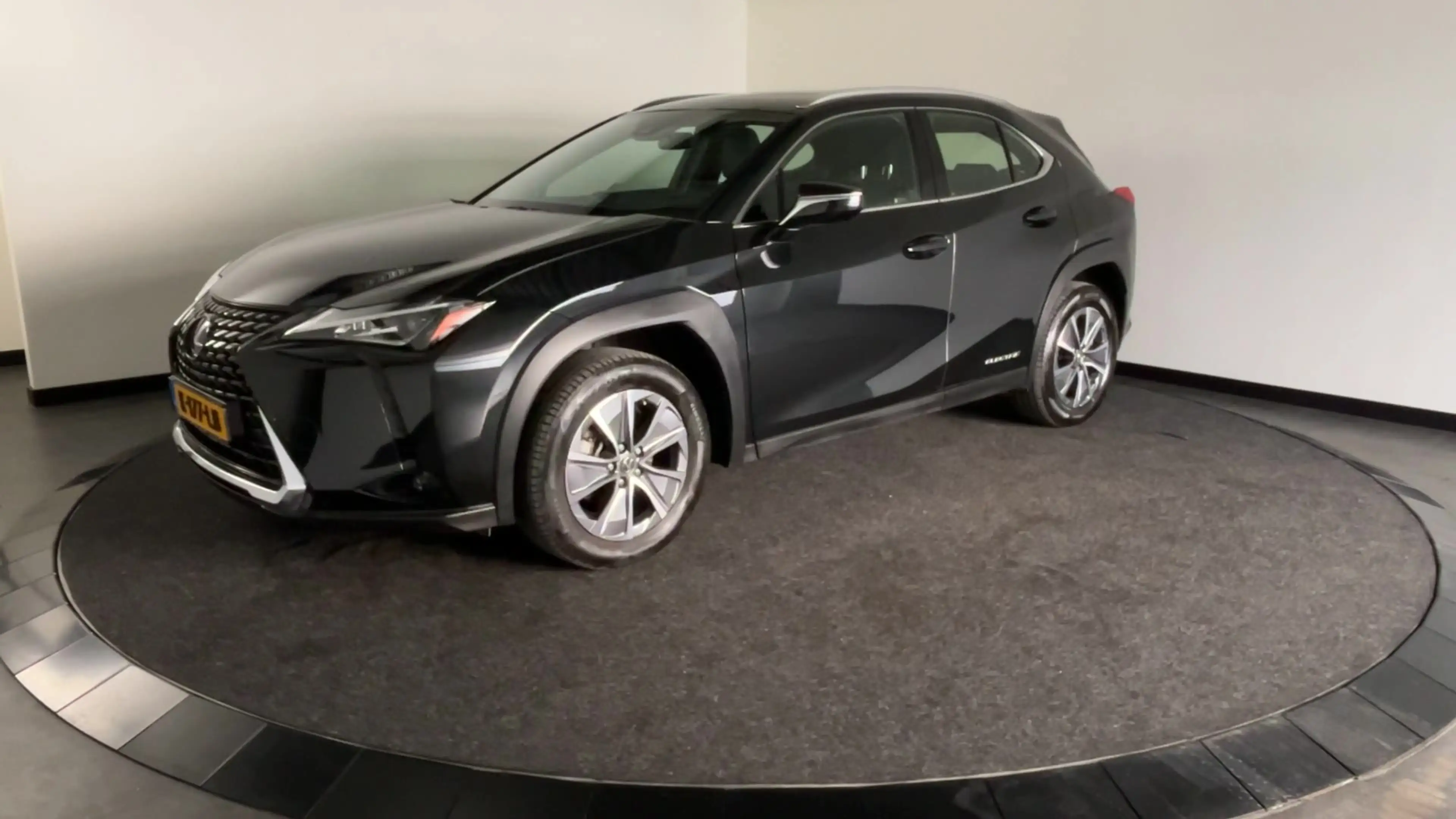 Lexus UX 300e Business 54 kWh Elektrisch Rijden in Stijl | Nette — photo 6