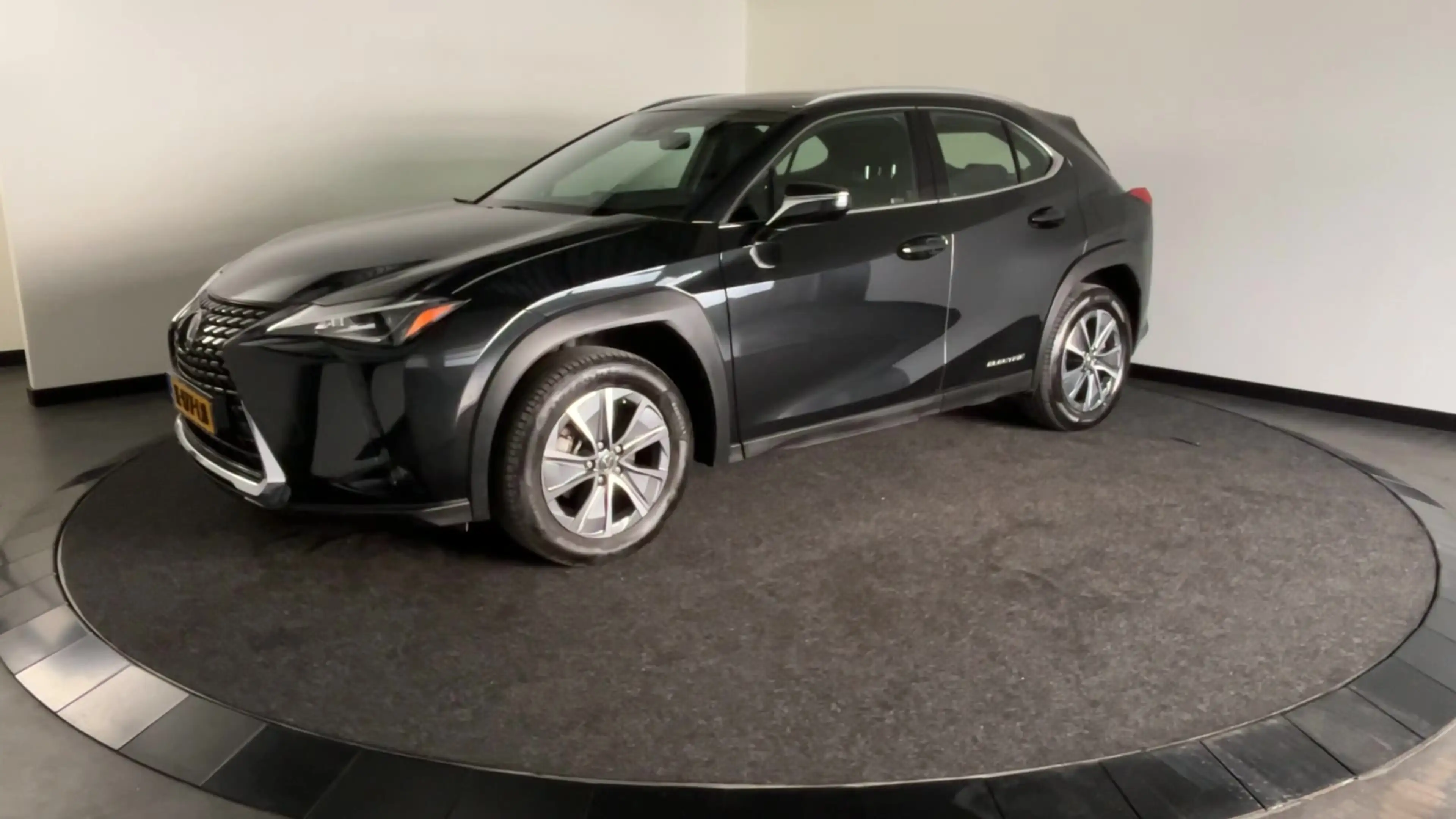 Lexus UX 300e Business 54 kWh Elektrisch Rijden in Stijl | Nette — photo 8