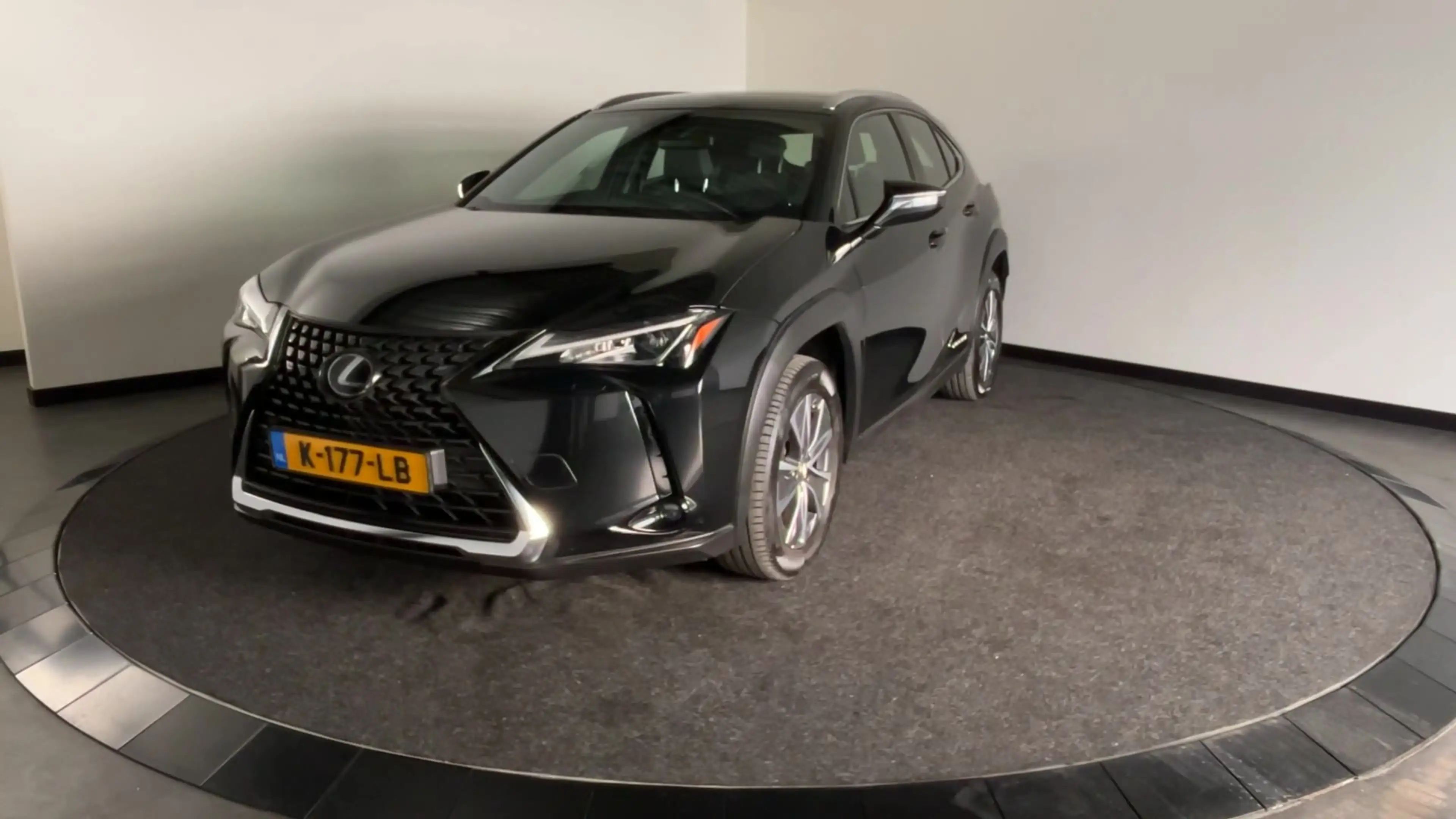 Lexus UX 300e Business 54 kWh Elektrisch Rijden in Stijl | Nette — photo 9
