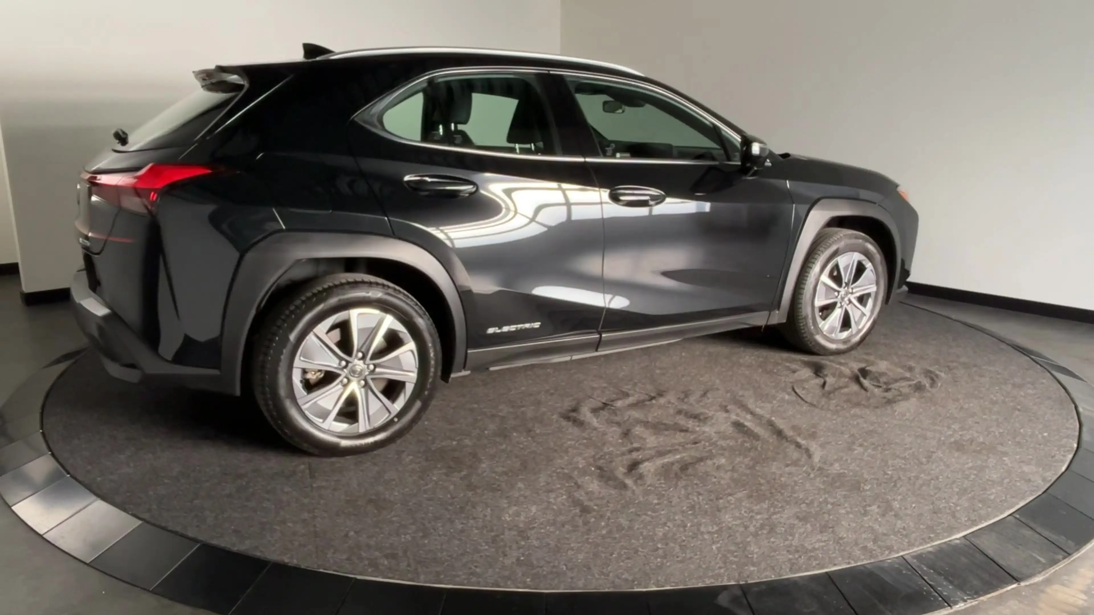 Lexus UX 300e Business 54 kWh Elektrisch Rijden in Stijl | Nette — photo 3