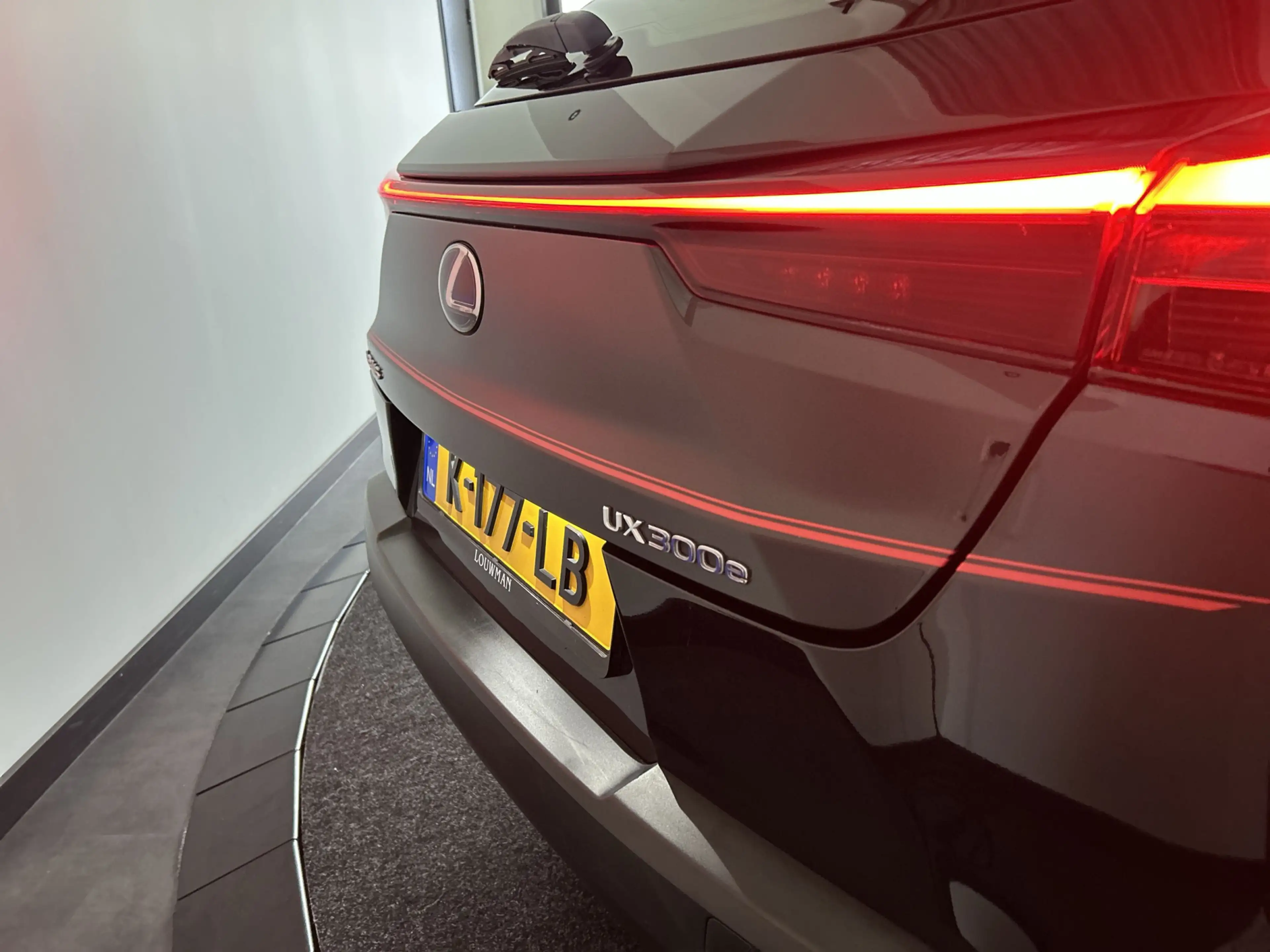 Lexus UX 300e Business 54 kWh Elektrisch Rijden in Stijl | Nette — photo 11