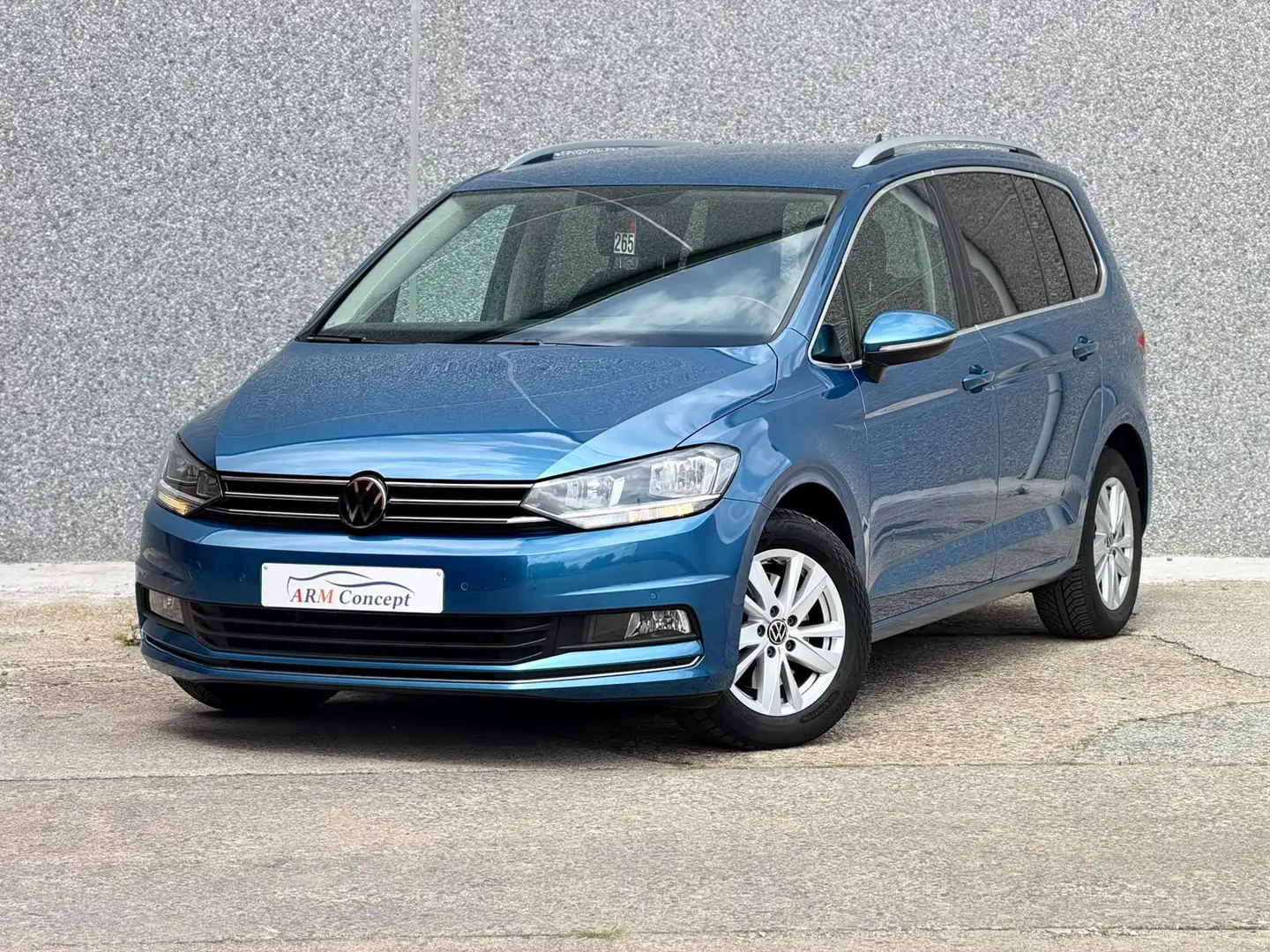 VOLKSWAGEN Touran