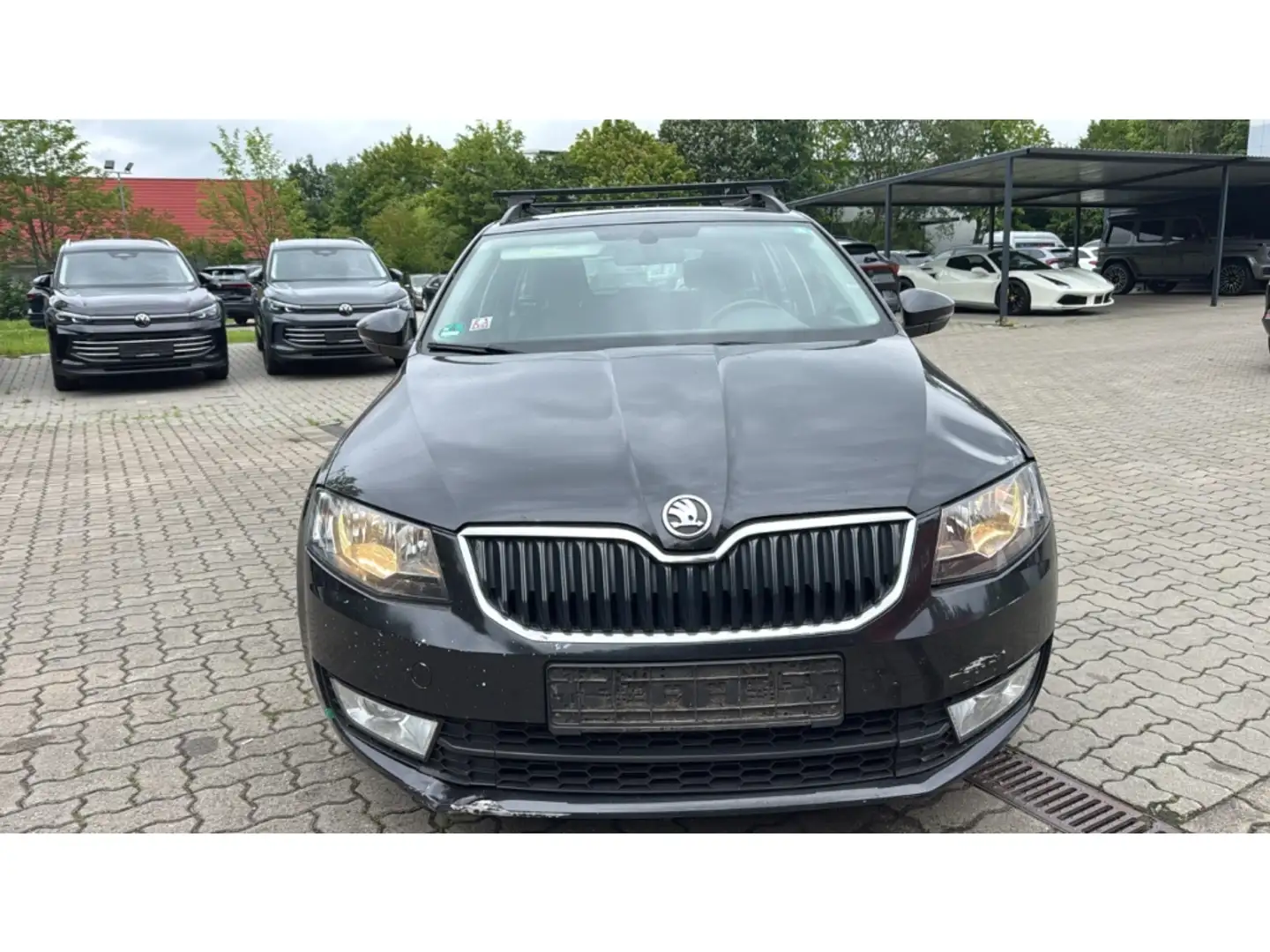 Skoda Octavia 2.0 TDI DPF Ambition NAVI PDC SHZ KLIMA Noir - 2