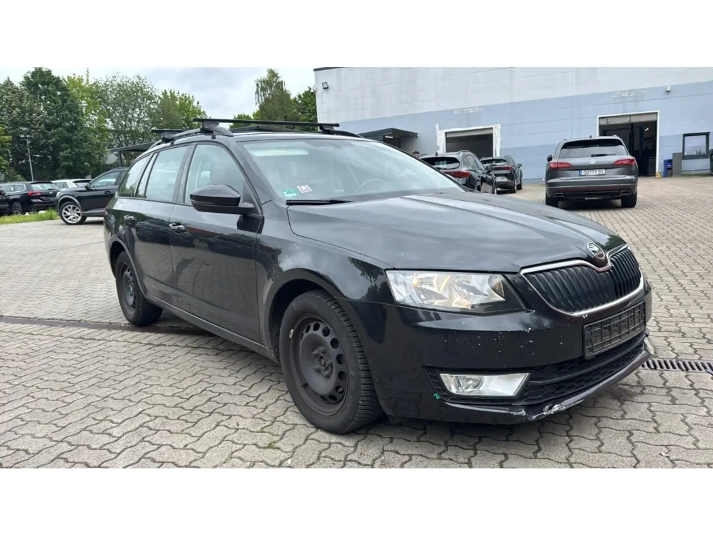 Skoda Octavia 2.0 TDI DPF Ambition NAVI PDC SHZ KLIMA Noir - 1