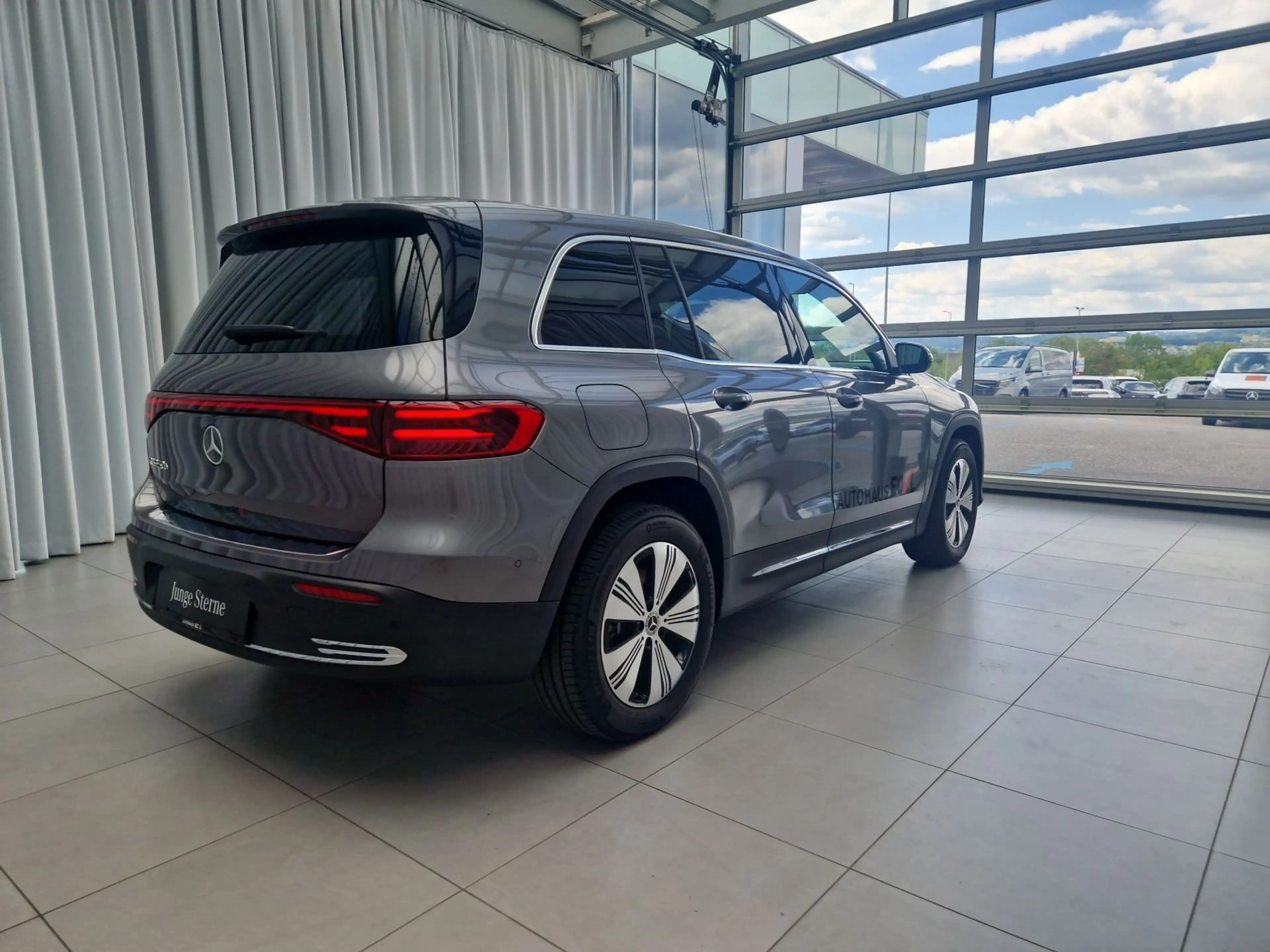 Mercedes-Benz EQB 250 + Österreich-Edition SpurW Winterp. — photo 5