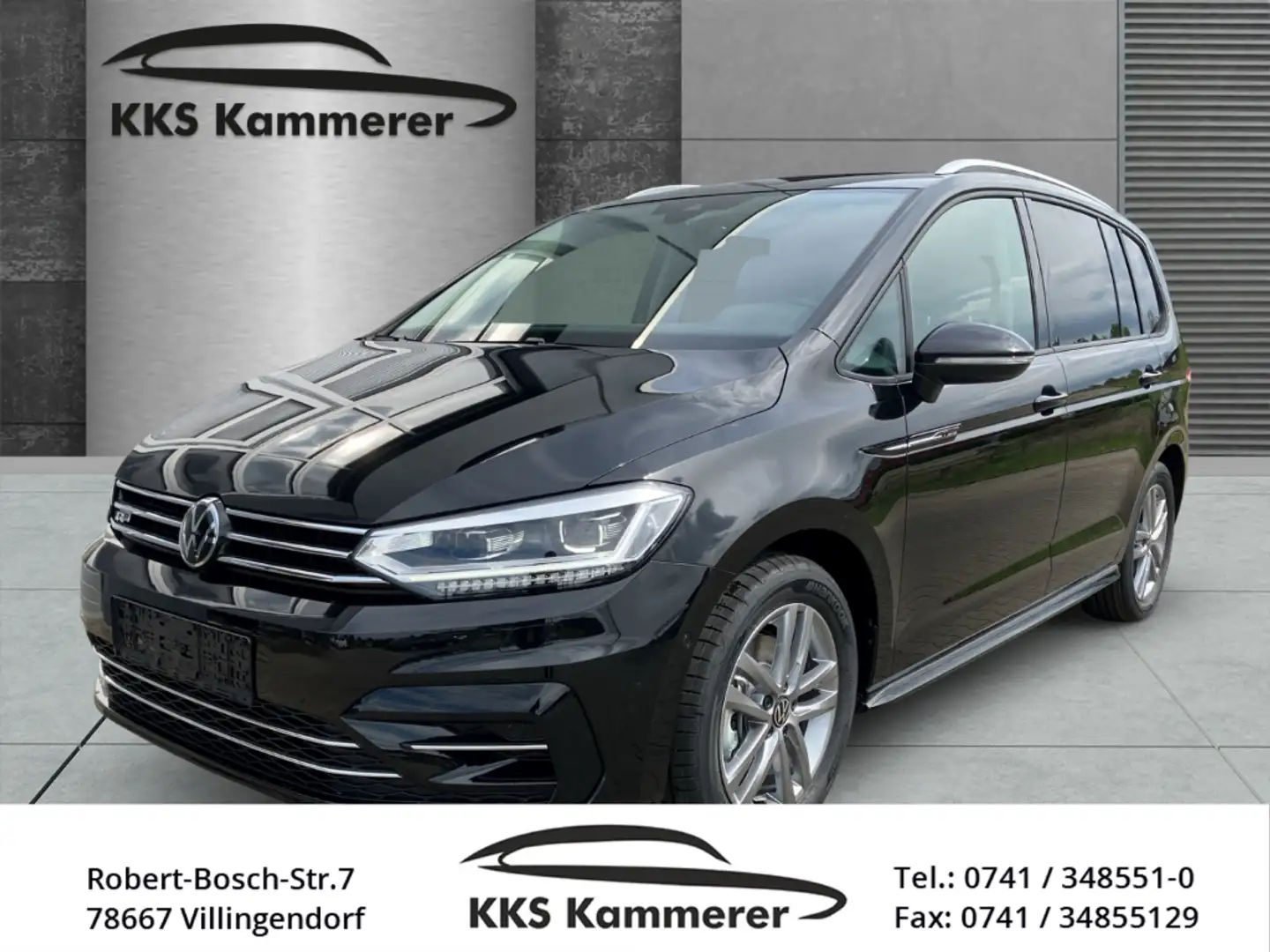 Volkswagen Touran R-Line 1.5 TSI DSG AHK. Navi, IQ-Light, Frontschei Černá - 1