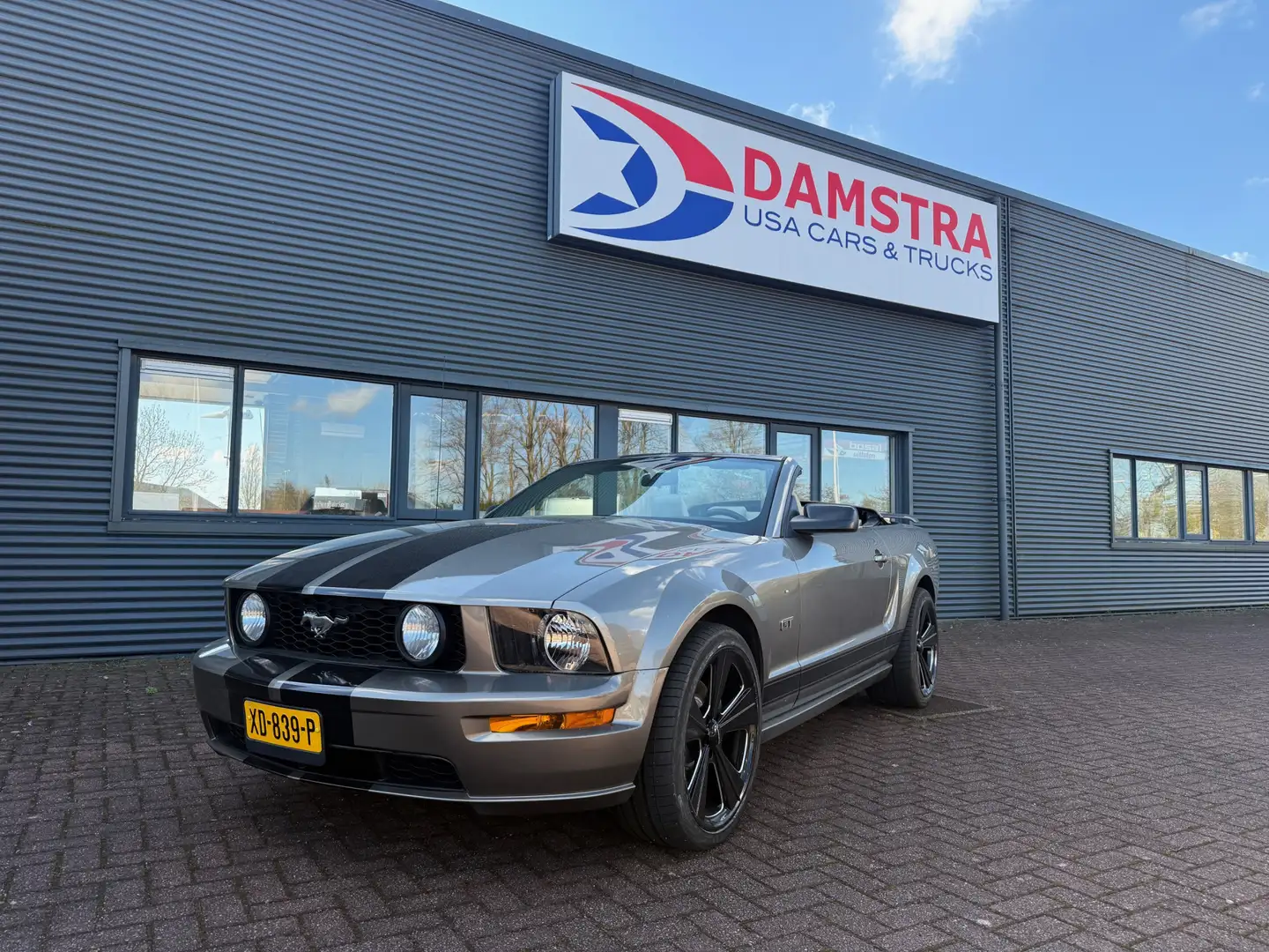 Ford Mustang USA GT 4.6 V8 GT Cabrio Gris - 1