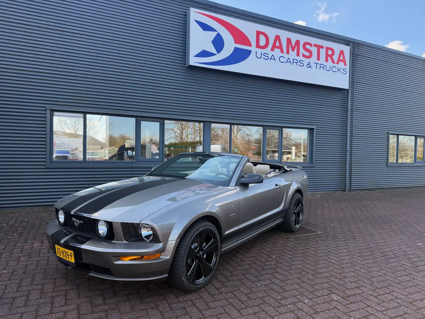 Ford Mustang USA GT 4.6 V8 GT Cabrio Gris - 2