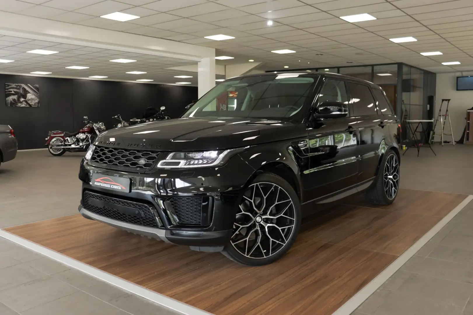Land Rover Range Rover Sport 3.0 SDV6 Grijs kent/1e eig/NAP/23"/Pano Zwart - 2