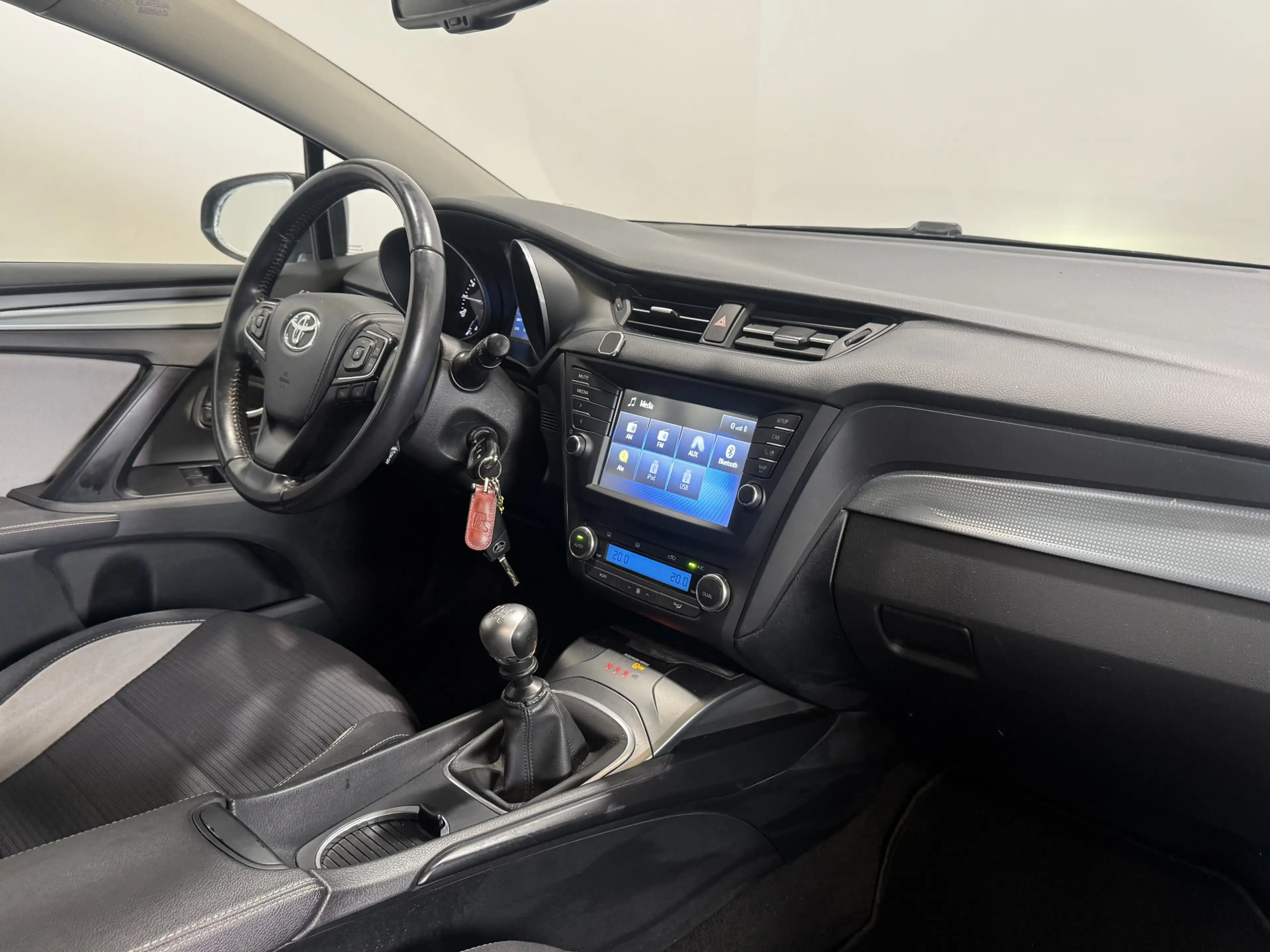 Toyota Avensis Touring Sports 1.8 VVT-i Aspiration | Trekhaak | N — photo 8