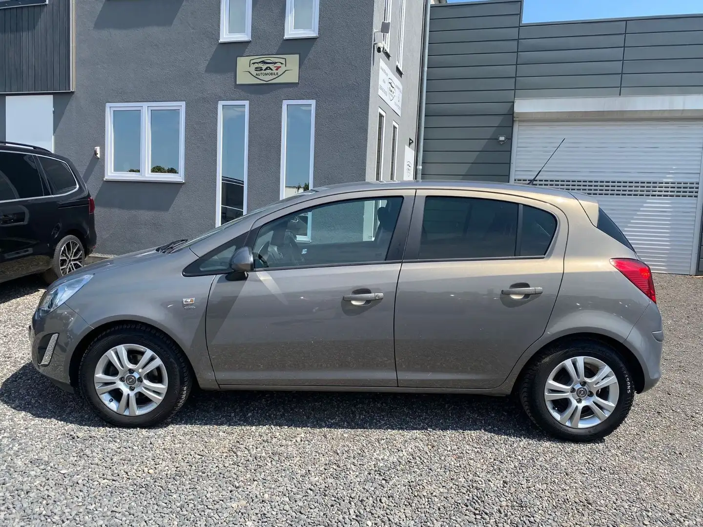 Opel Corsa D 1.6*1.Hand*Automatik*TüvNeu*Klima Braun - 1