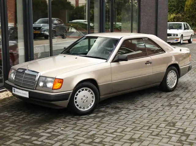 Mercedes-Benz 300 CE