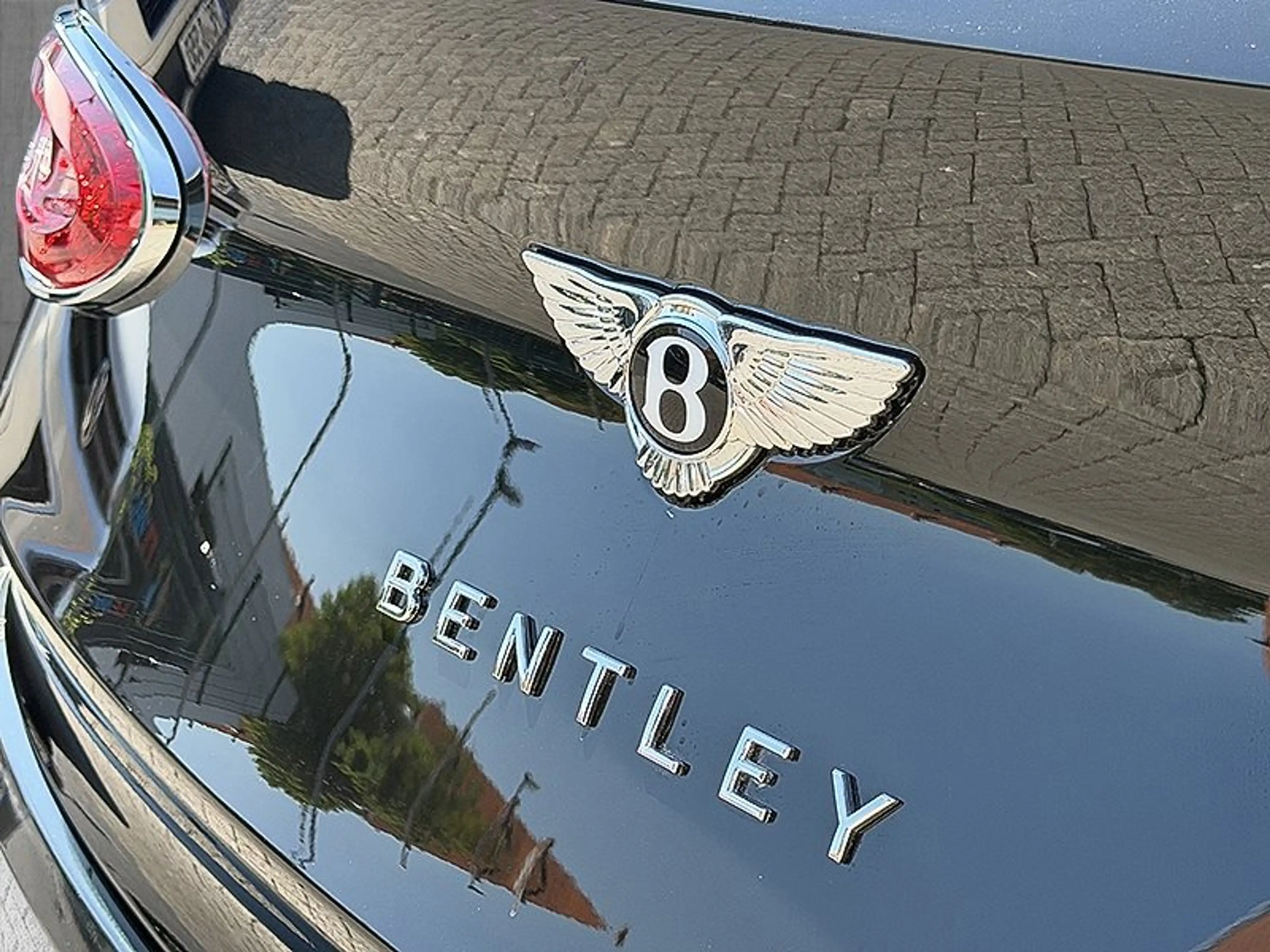 Bentley Bentayga V8 Artenara *Standhzg.*AHZV* — photo 11