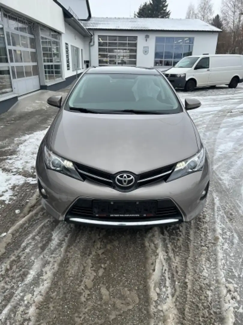 Toyota Auris AURIS 1,4 D-4D 5 ACT Braun - 2