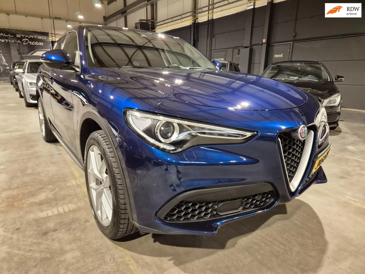 Alfa Romeo Stelvio 2.0 T AWD B-Tech - Stoel en Stuurverw - Memorystoe Blauw - 1
