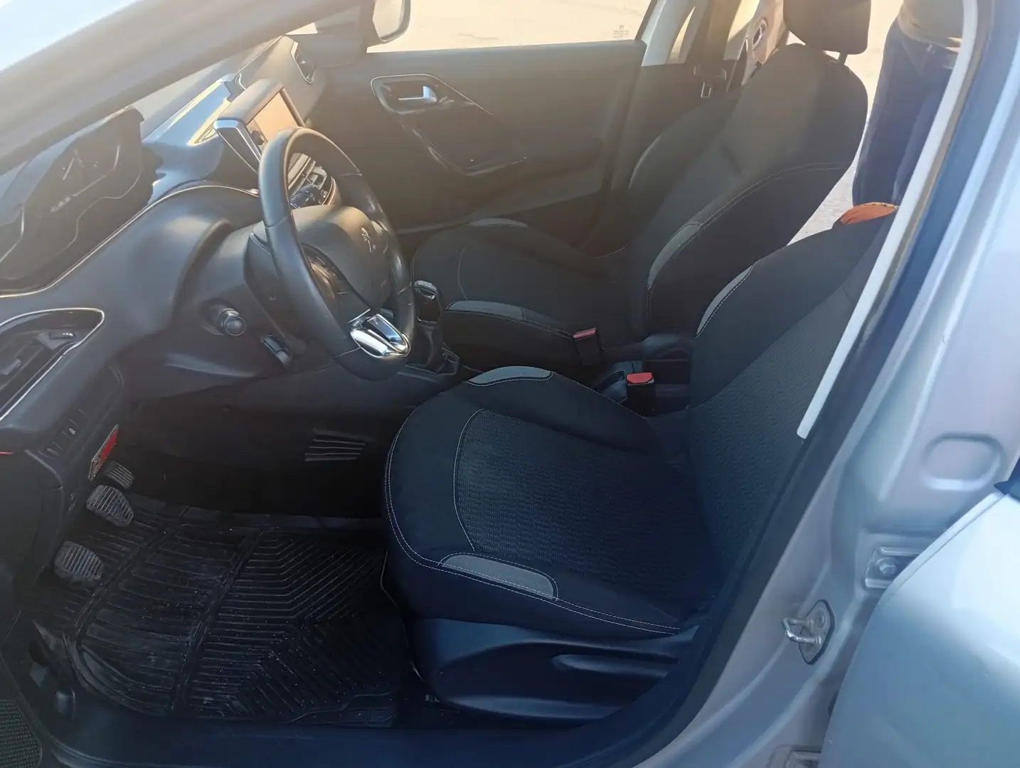 Peugeot 208 208 1.2 PureTech S Gris - 2