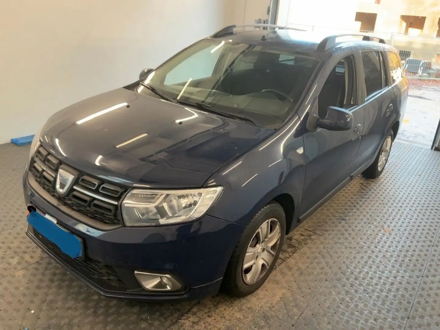 Dacia Logan MCV II Kombi Laureate Blau - 1
